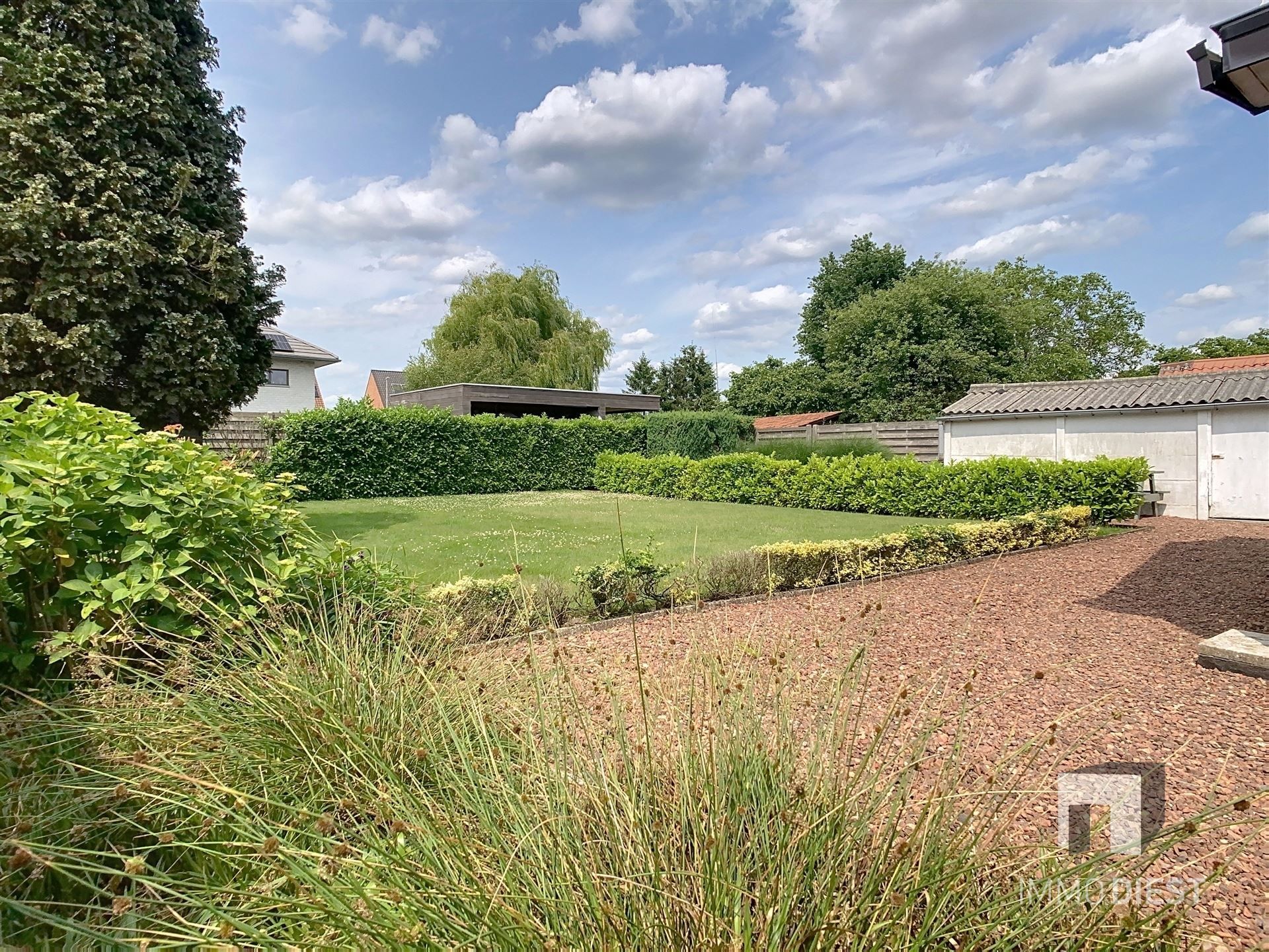 Charmante stevige woning met 3 slaapkamers en mooi tuintje foto 3