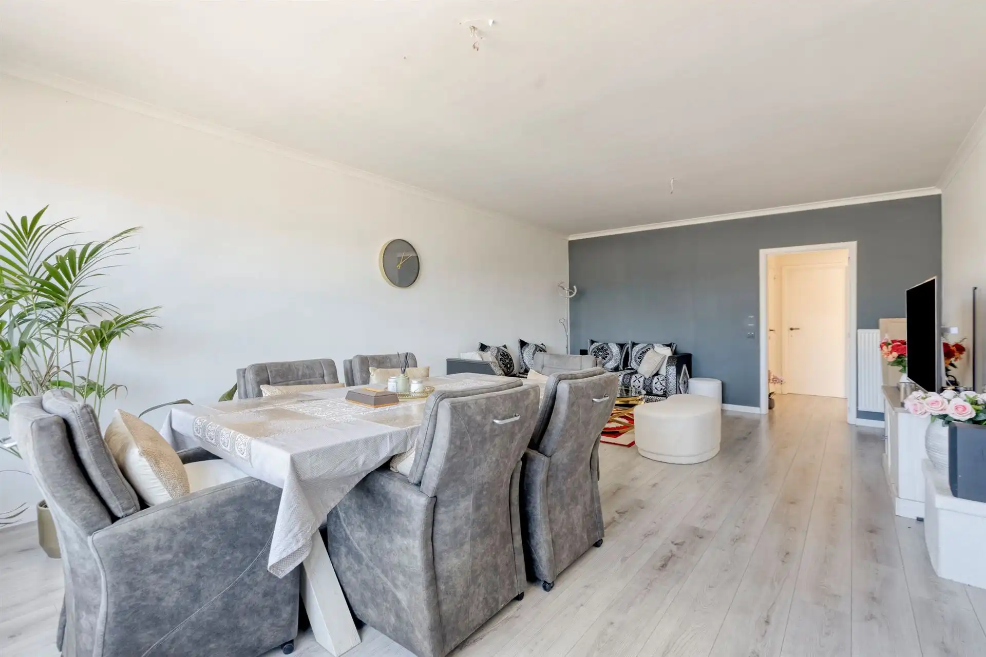 Lichtrijk appartement van 89 m² met 2 slpk's & zuidterras! foto 4