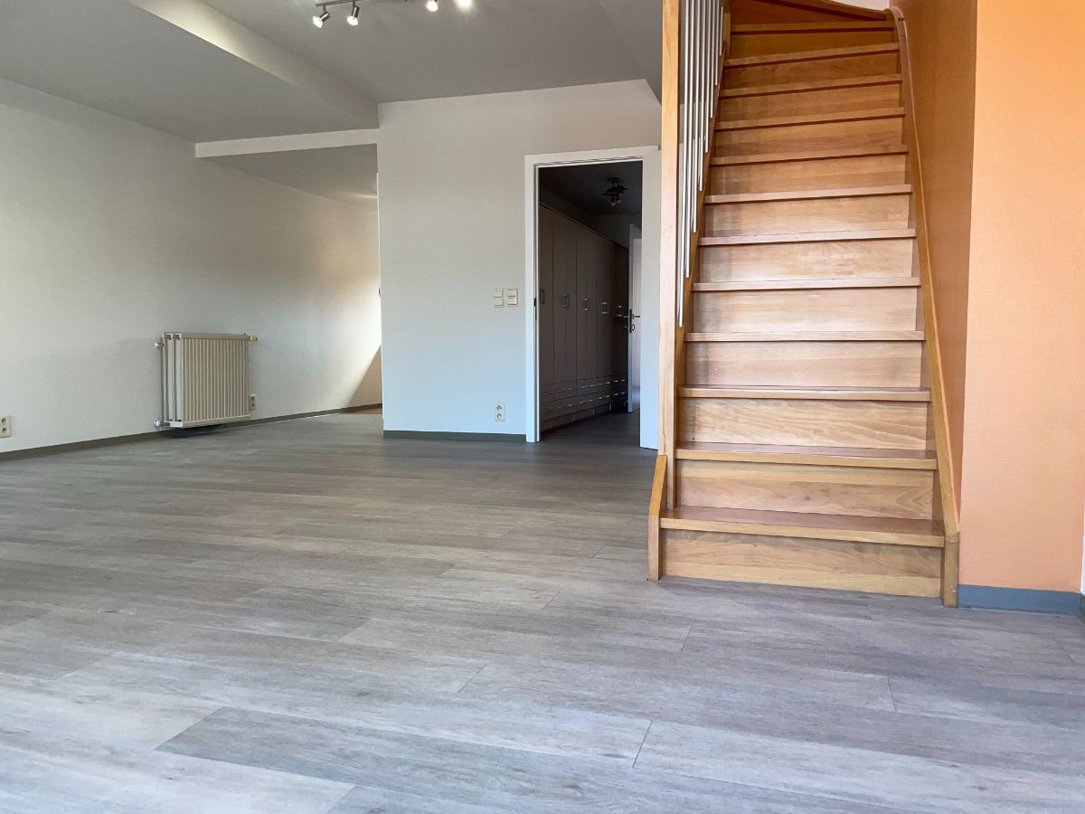 Ruim duplex-appartement + terrassen & garage foto 18