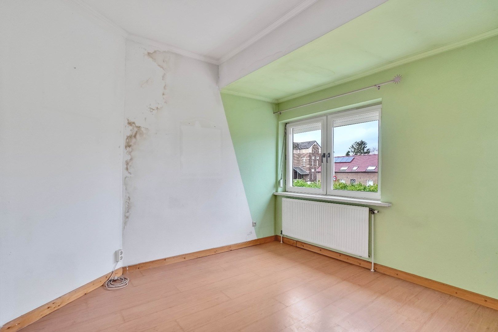 IN OPTIE ! OP TE FRISSEN WONING MET 3 SLPKS + UITBREIDINGSMOGELIJKHEDEN TE NEERHAREN !  foto 14