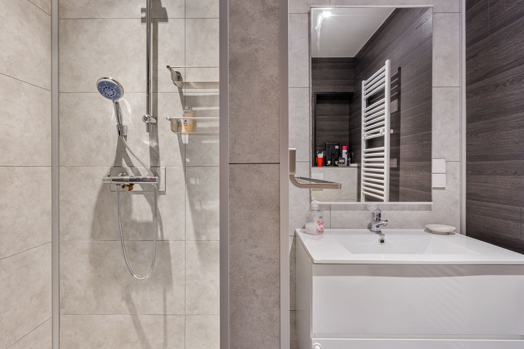 Stadswoning in afwerkingsfase met garage, EPC B in centrum foto 9