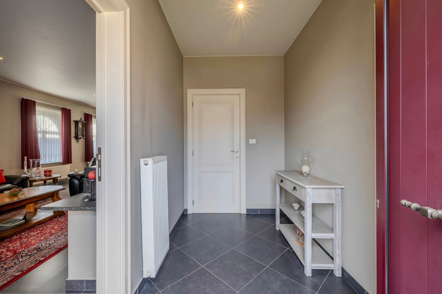 Villa met 4 slpk, bureau en dubbele garage op 1.726m2 foto 6