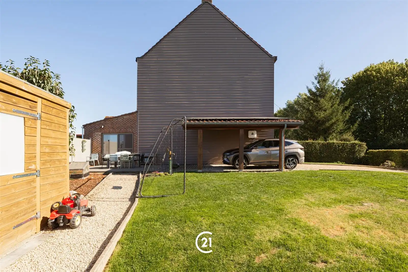 Instapklare 3gevelwoning met tuin en carport op 4are95 foto 32