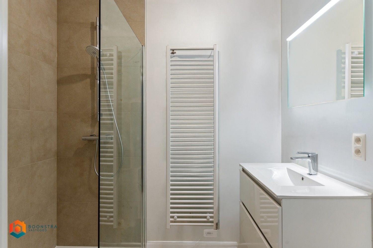 Nieuwbouw appartement met terras en parkeerplaats in centrum Putte foto 12