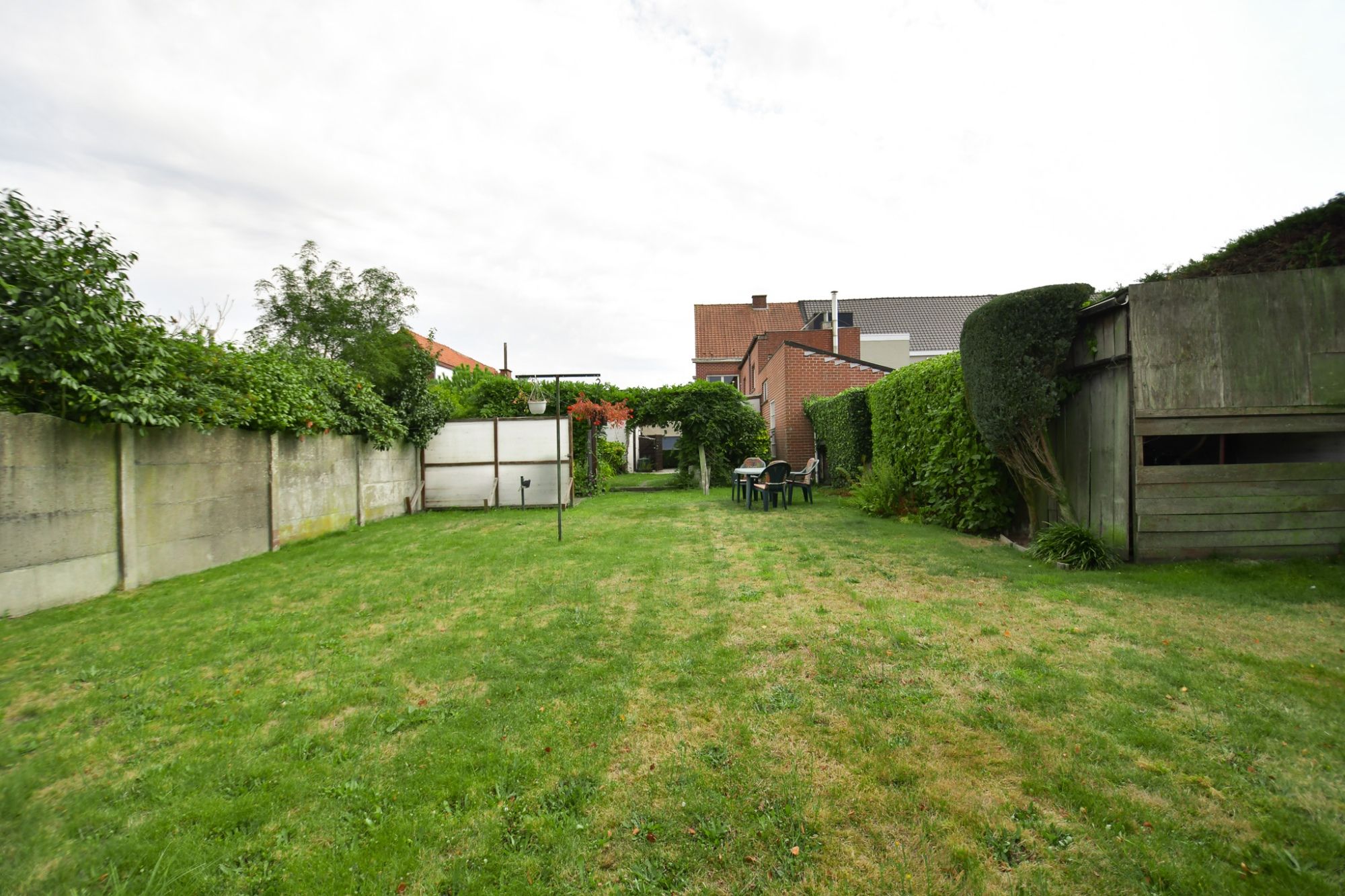 Rustig en centraal gelegen woning met landelijk uitzicht, grote garage en tuin foto 7