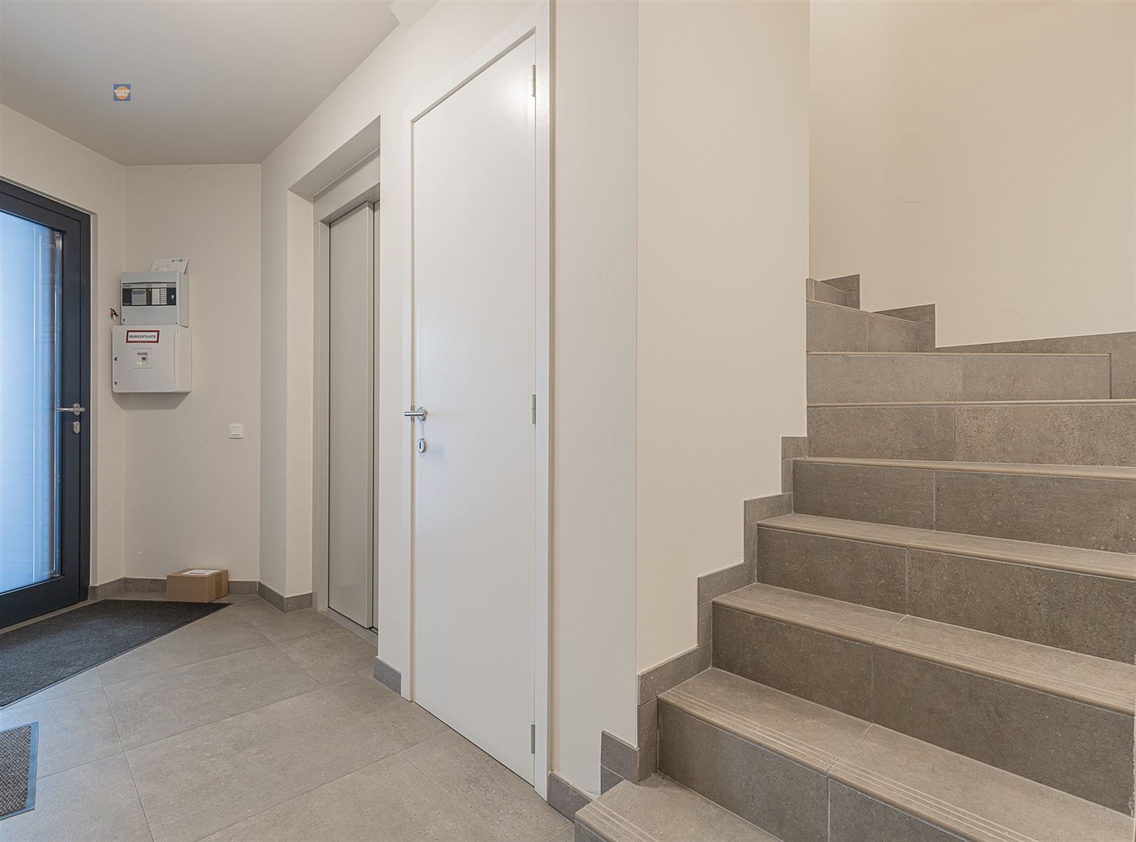 Ruim 2-slaapkamerappartement in rustige straat nabij centrum foto 2