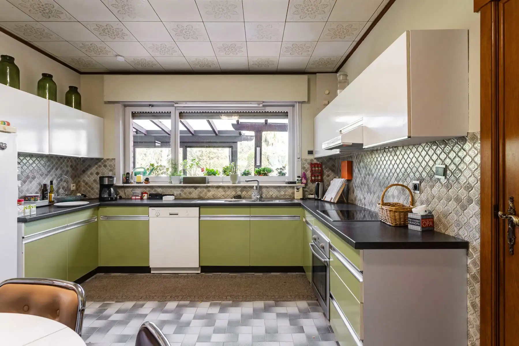 Ruime open bebouwing met 5 slaapkamers op toplocatie! foto 5