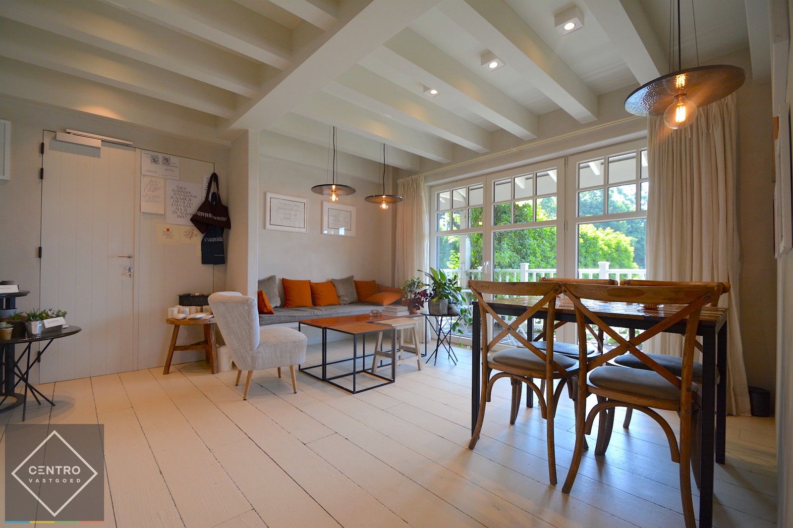 Recent (Bj. 2016) Mi CASA - HANDELSHUIS (538m2), voorzien van grote polyvalente ruimten (vrij beroep, toonzaal, horeca, B&B, ...), 5/6 slaapkamers, 4 badkamers, kelder (114m2), ... Op hoek- en zichtlocatie te Oostkamp. foto 8