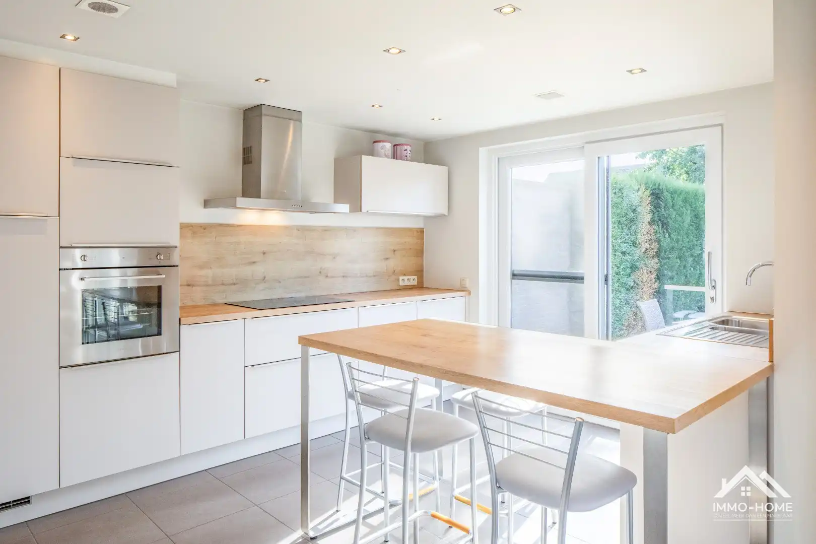 Perfect instapklare woning op een topligging in Lochristi! foto 12