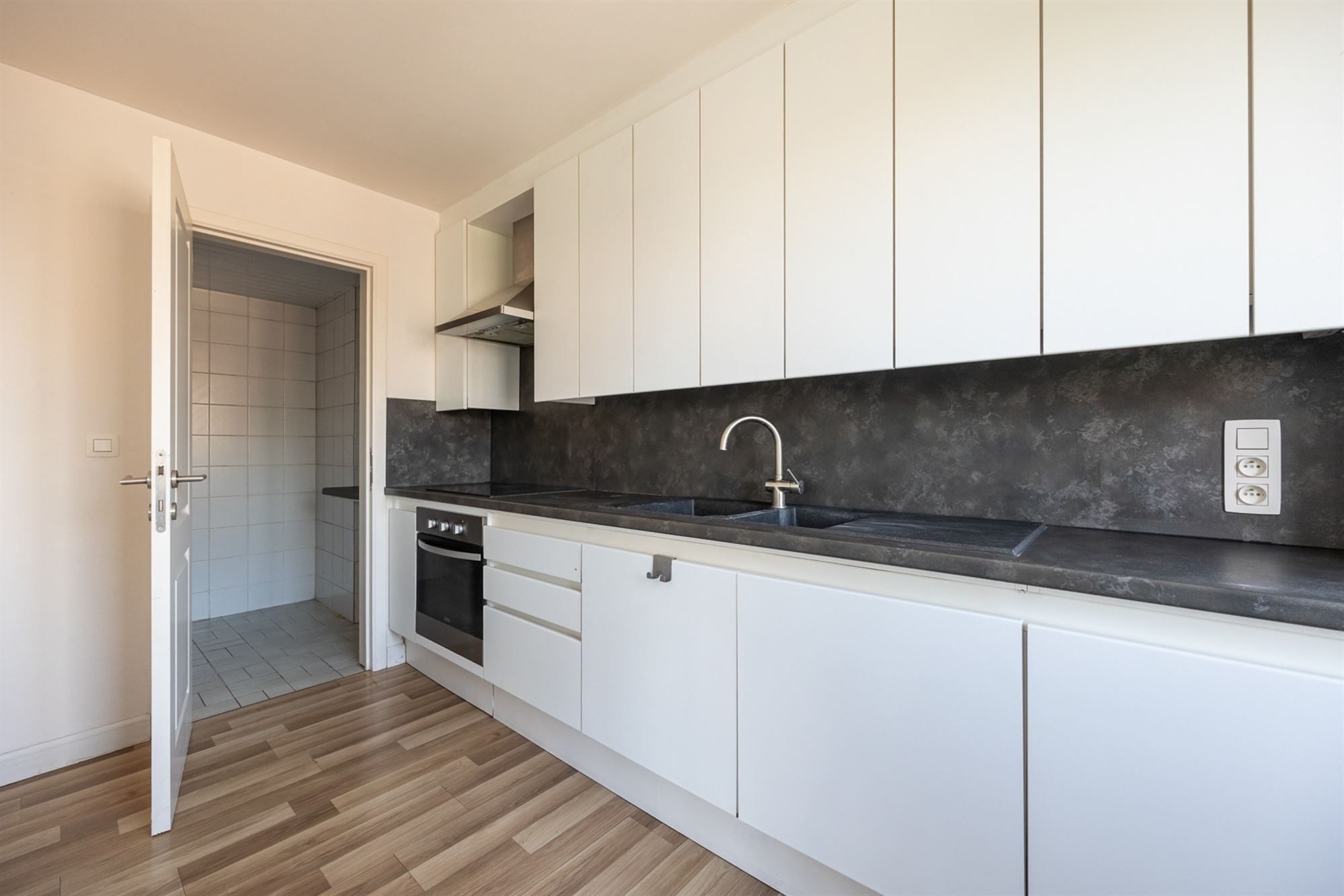 Recent gerenoveerd appartement met 3 slpkms foto 9