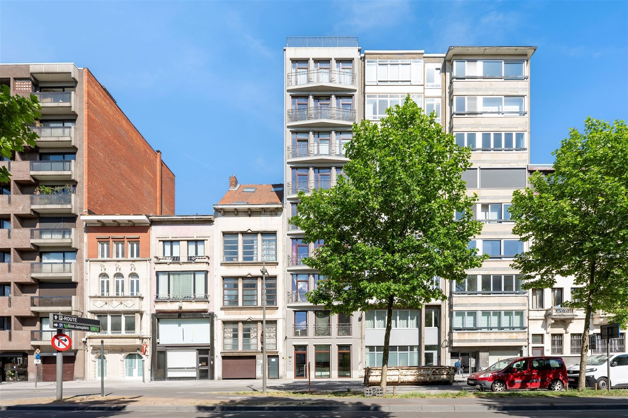 Ruim nieuwbouw appartement met terras foto 14