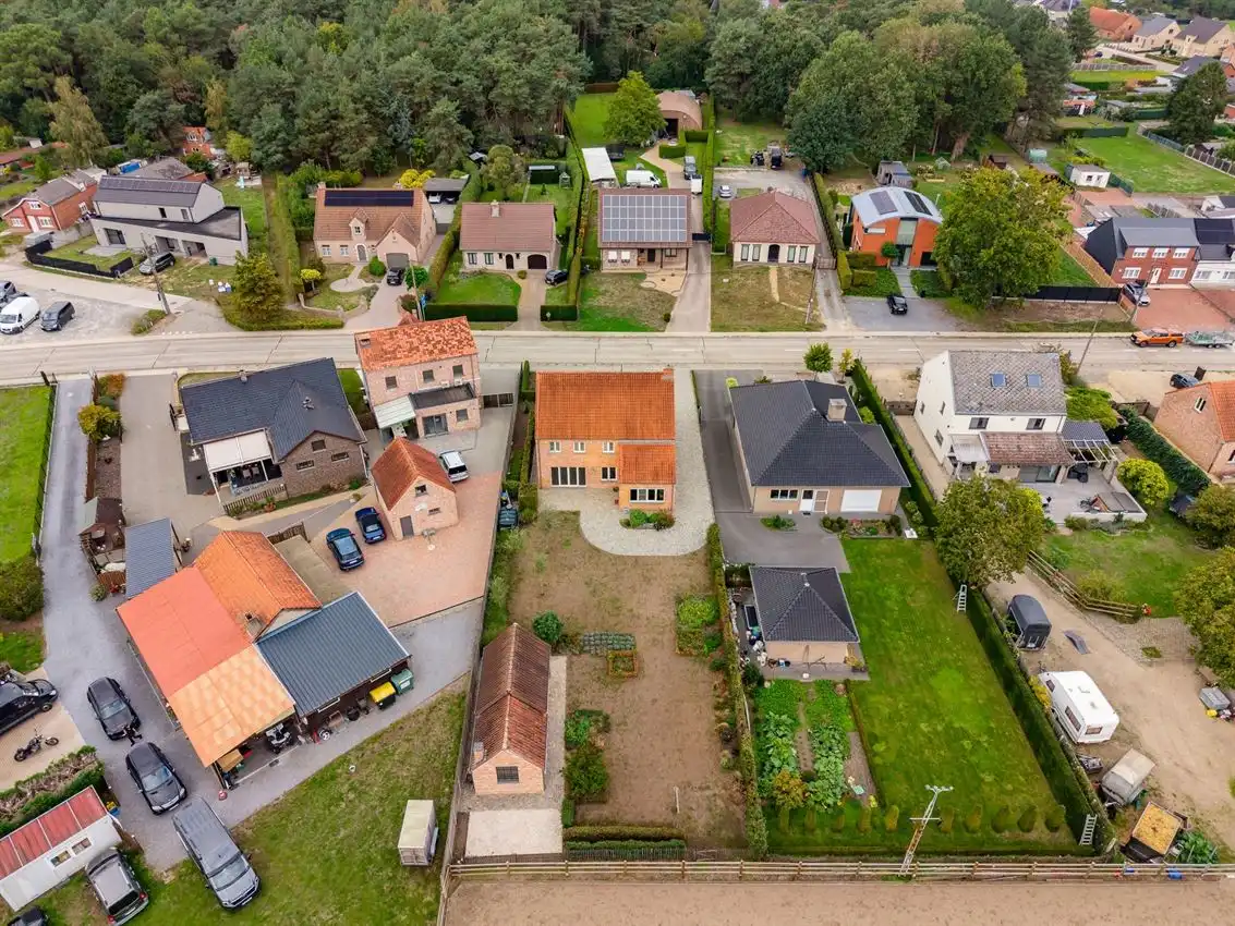 Instapklare, verrassend ruimle woning in landelijke omgeving foto 55