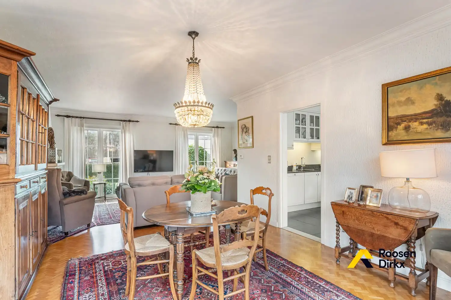 Charmante gelijkvloerse woning met 4 slaapkamers op perceel 1.282m² foto 6