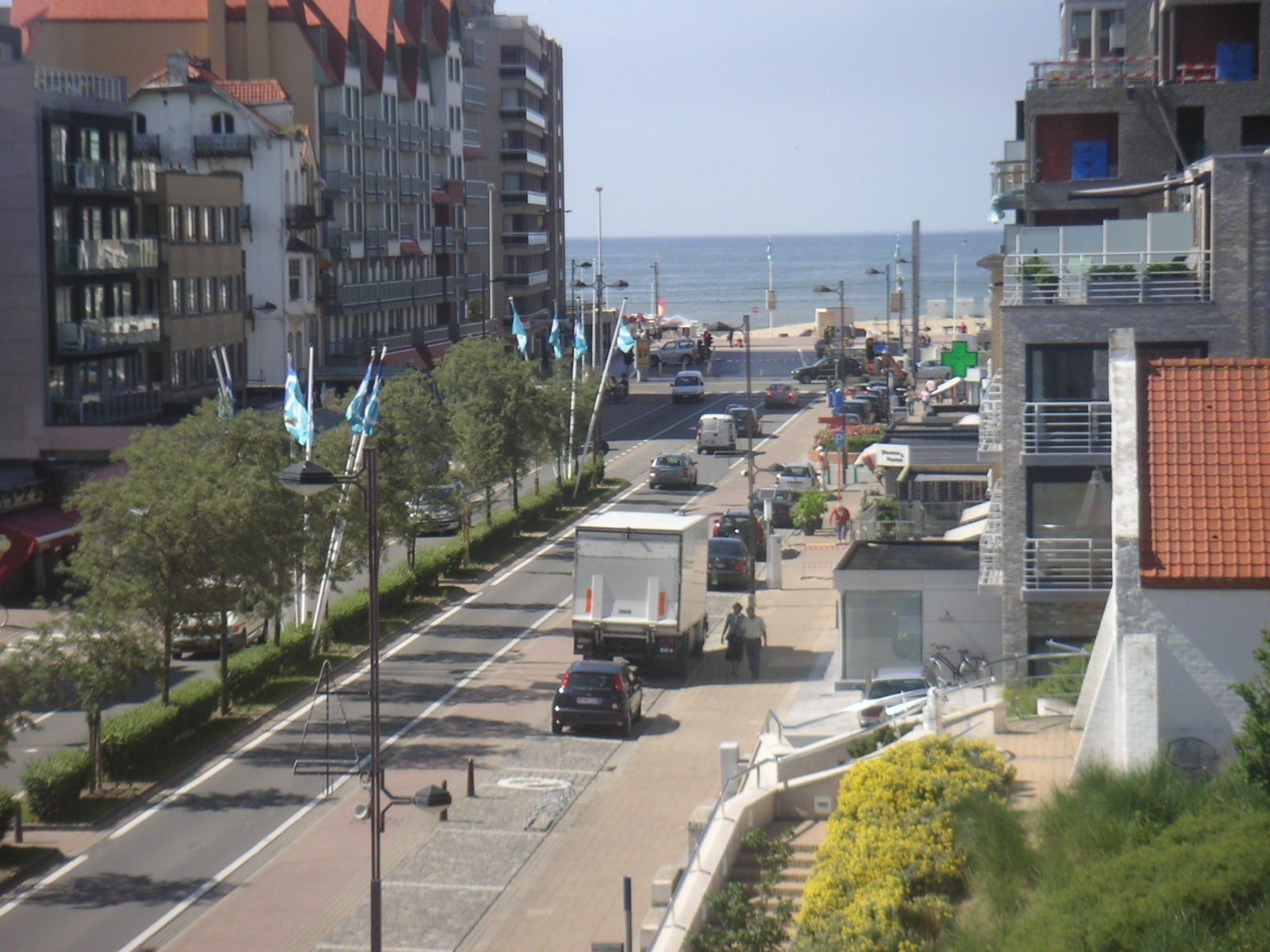 Zonnig appartement  met 2 slaapkamers. foto 2