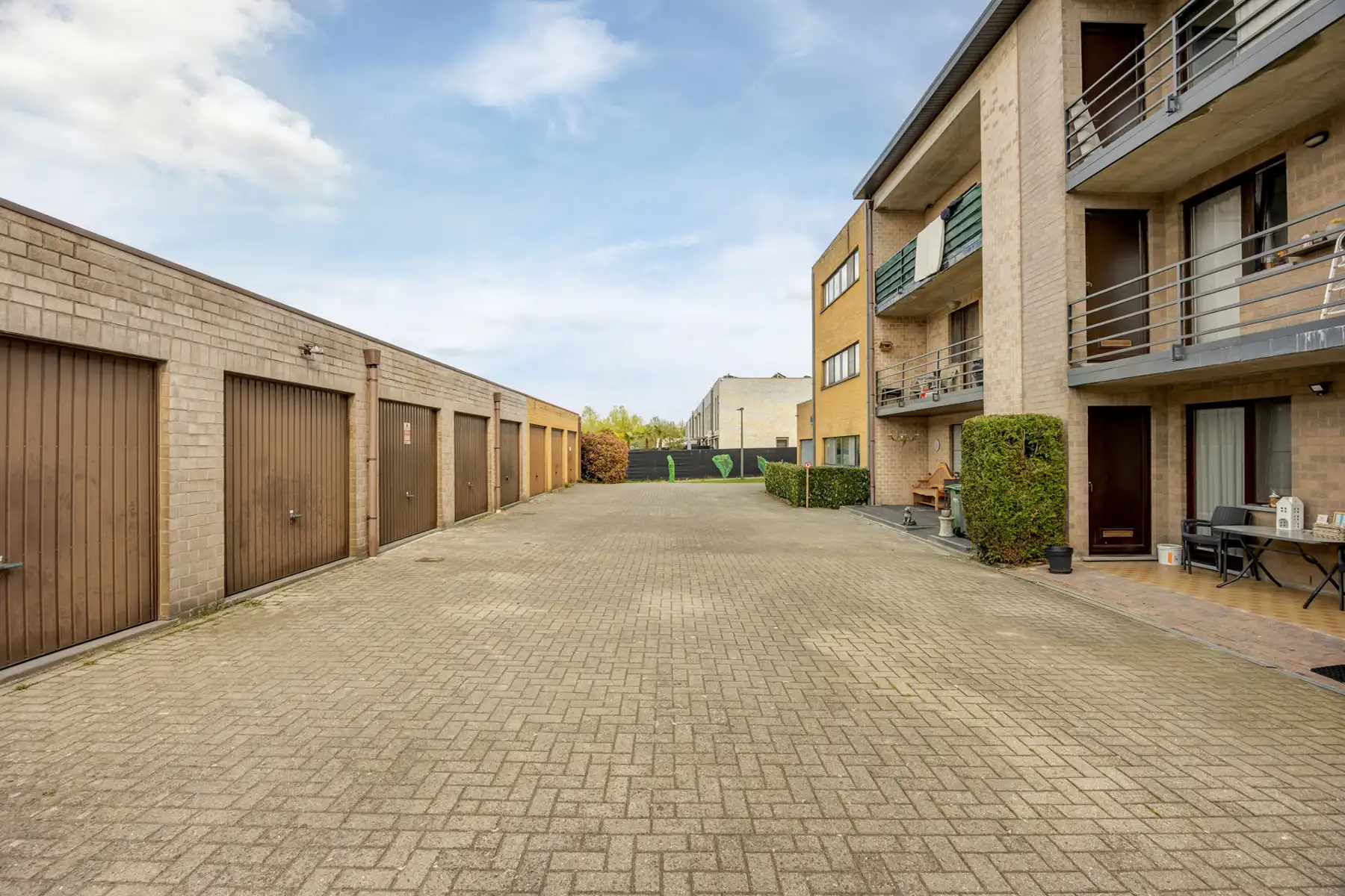 Een appartement op de 2de verdieping met 2 slaapkamers, terras en garage.  foto 11