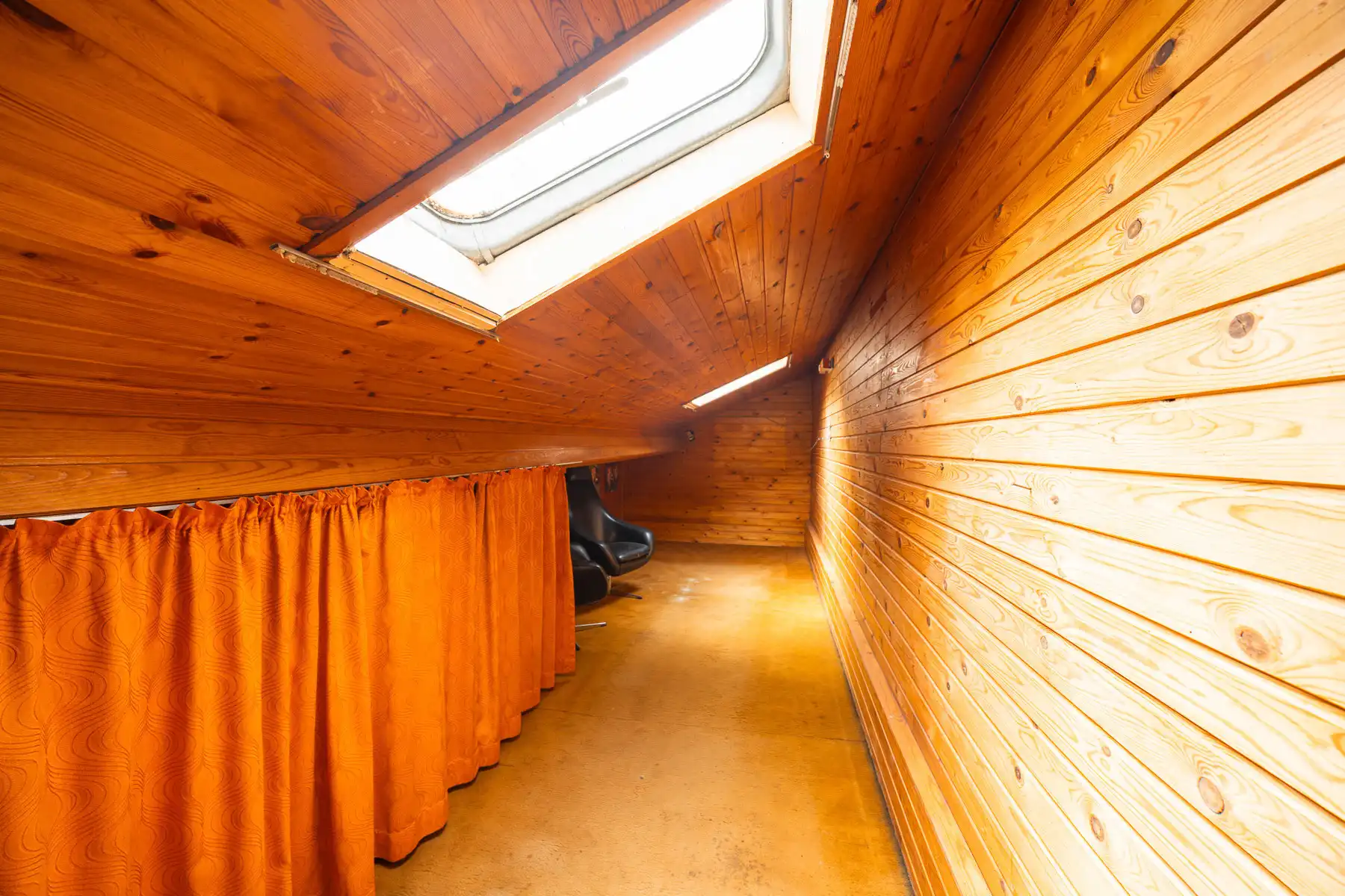 Karaktervolle villa met veel potentieel op een riant perceel foto 20