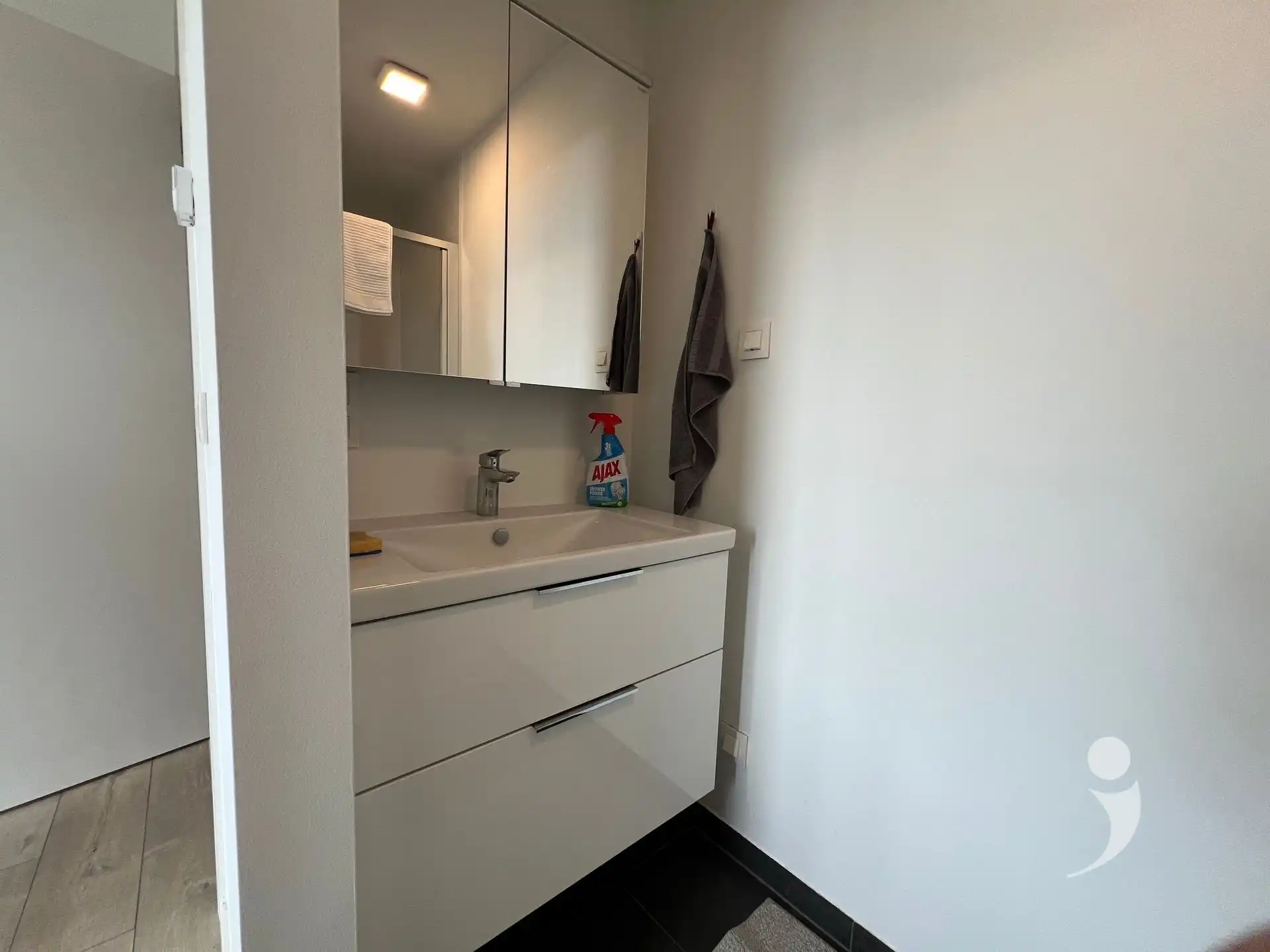 Ruim 2 slaapkamer appartement foto 9