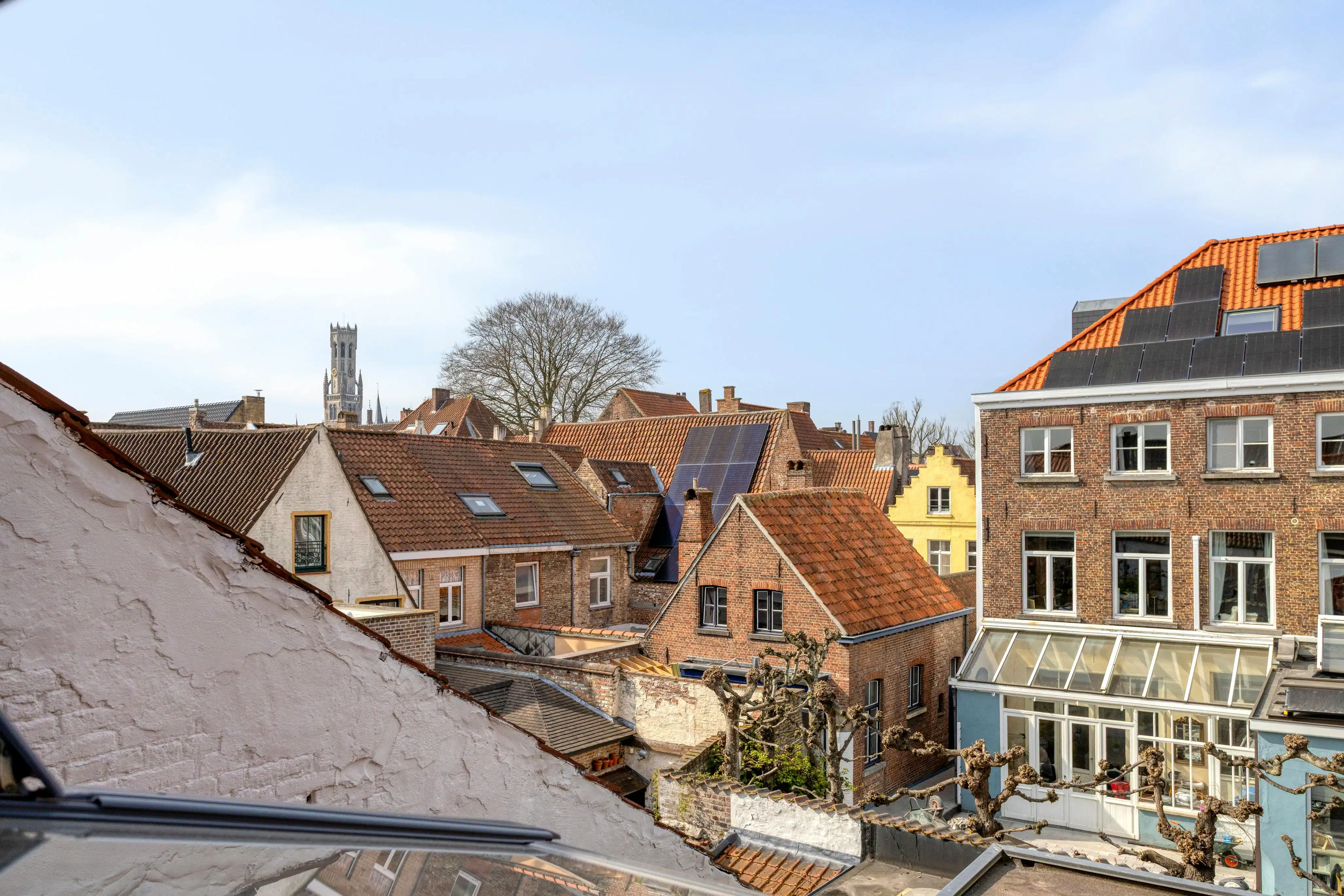 Kwalitatief gerenoveerd huis met 3 slaapkamers in Brugge foto 15