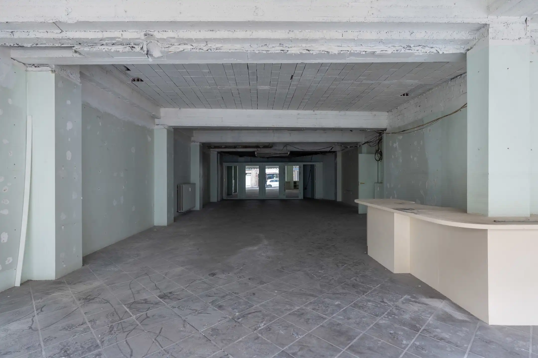 Ruim handelspand met mooie vitrinebreedte, op toplocatie! foto 9