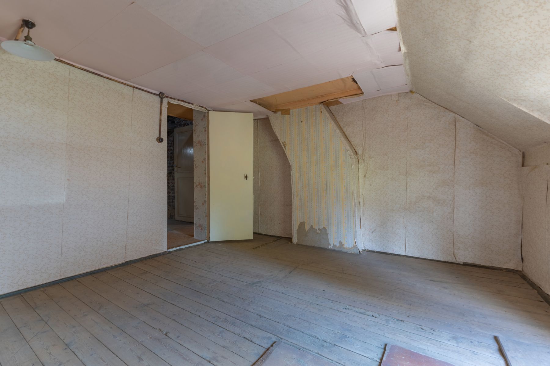 Te renoveren landelijke woning in Elingen foto 9
