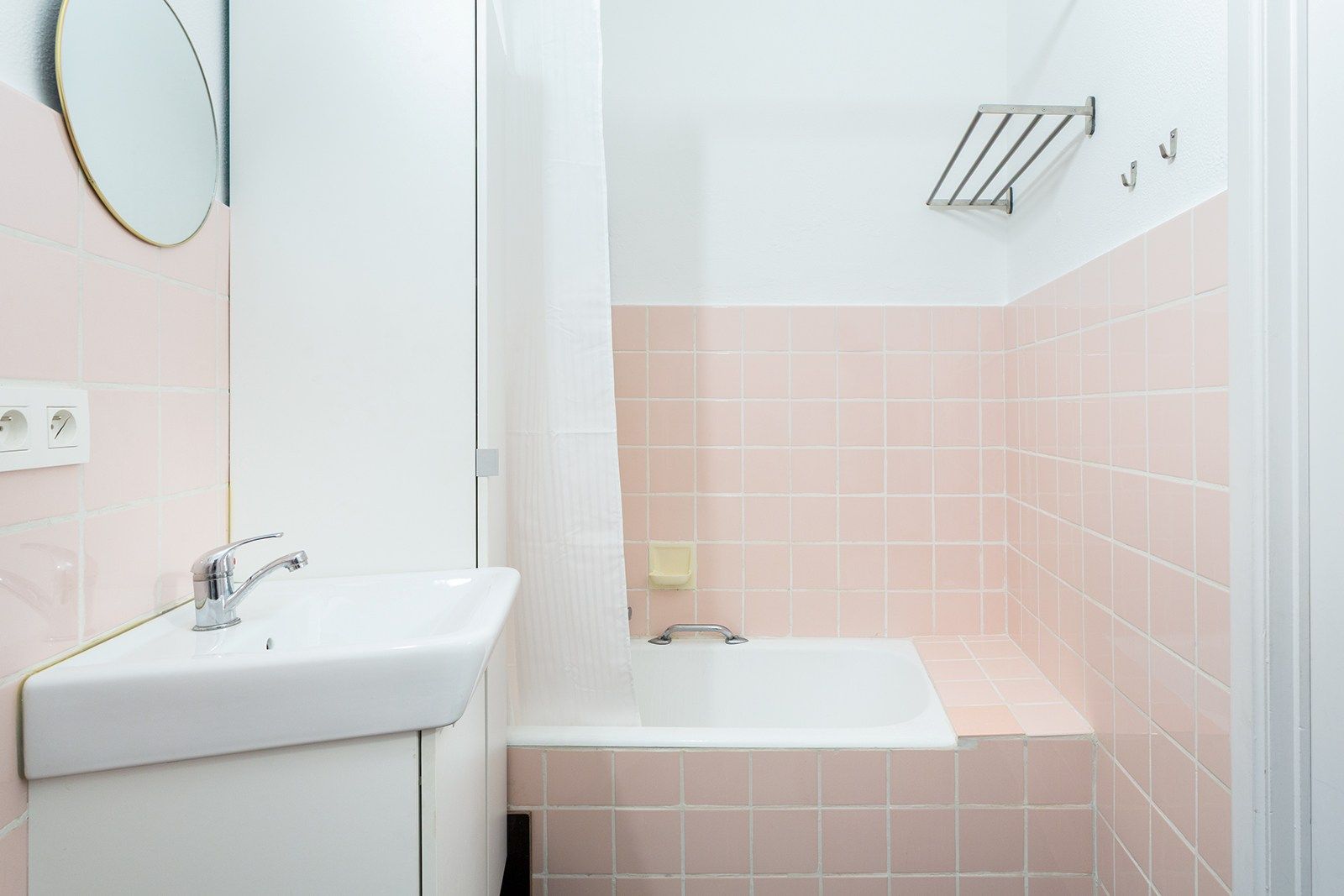 Instapklaar appartement met ruim terras  foto 23
