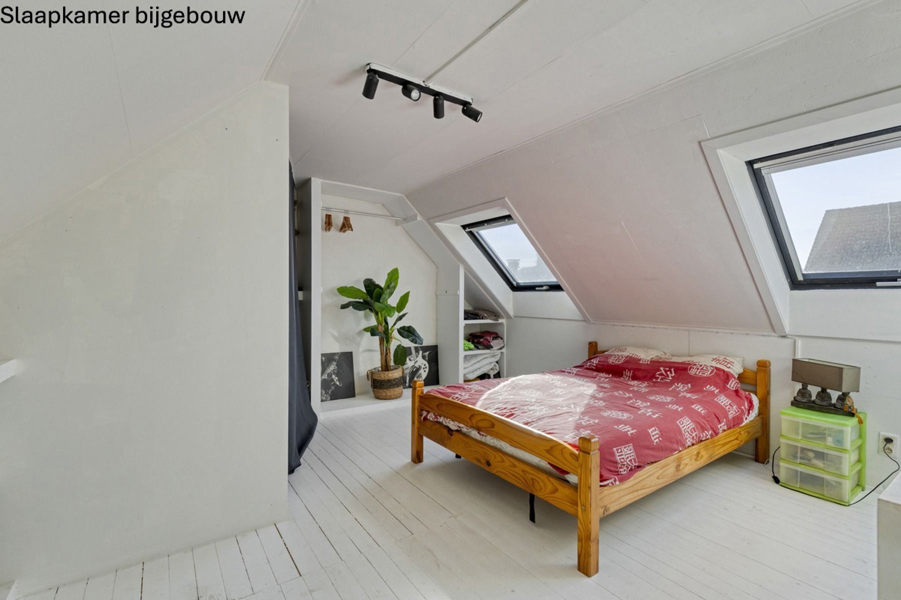 Instapklare HOB met 4 slaapkamers en polyvalent bijgebouw foto 22