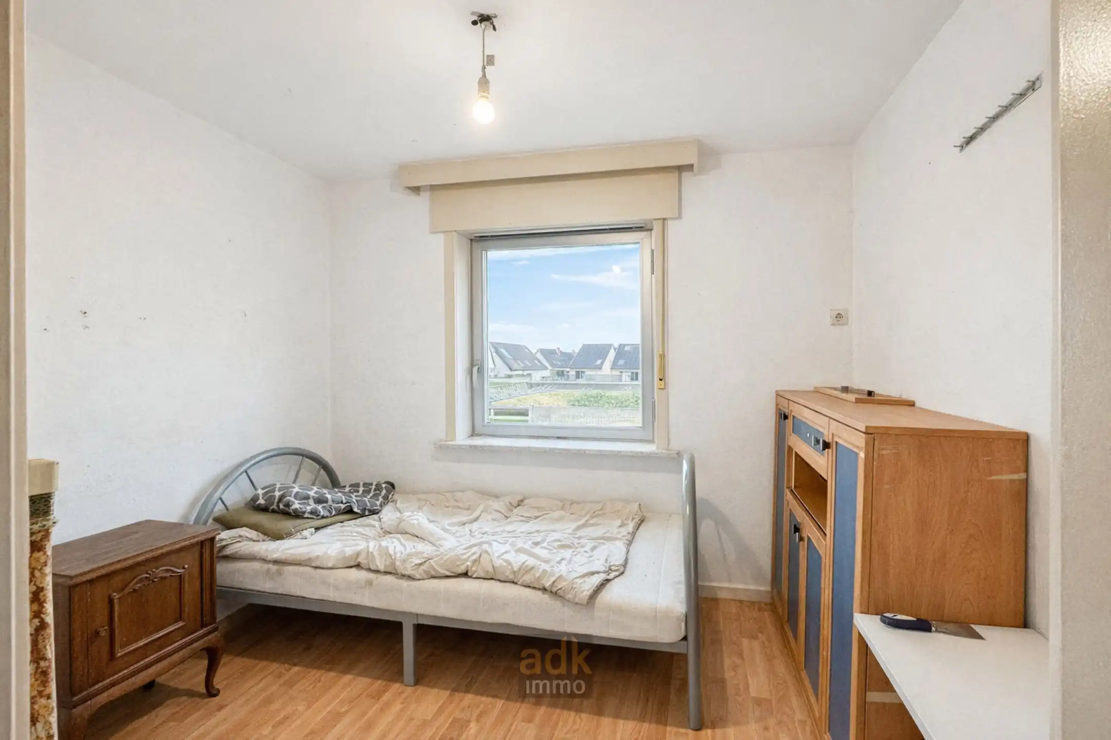 Ruime gezinswoning met 4 slaapkamers, zonnige tuin en 4 garages te koop in Adinkerke (De Panne) foto 10