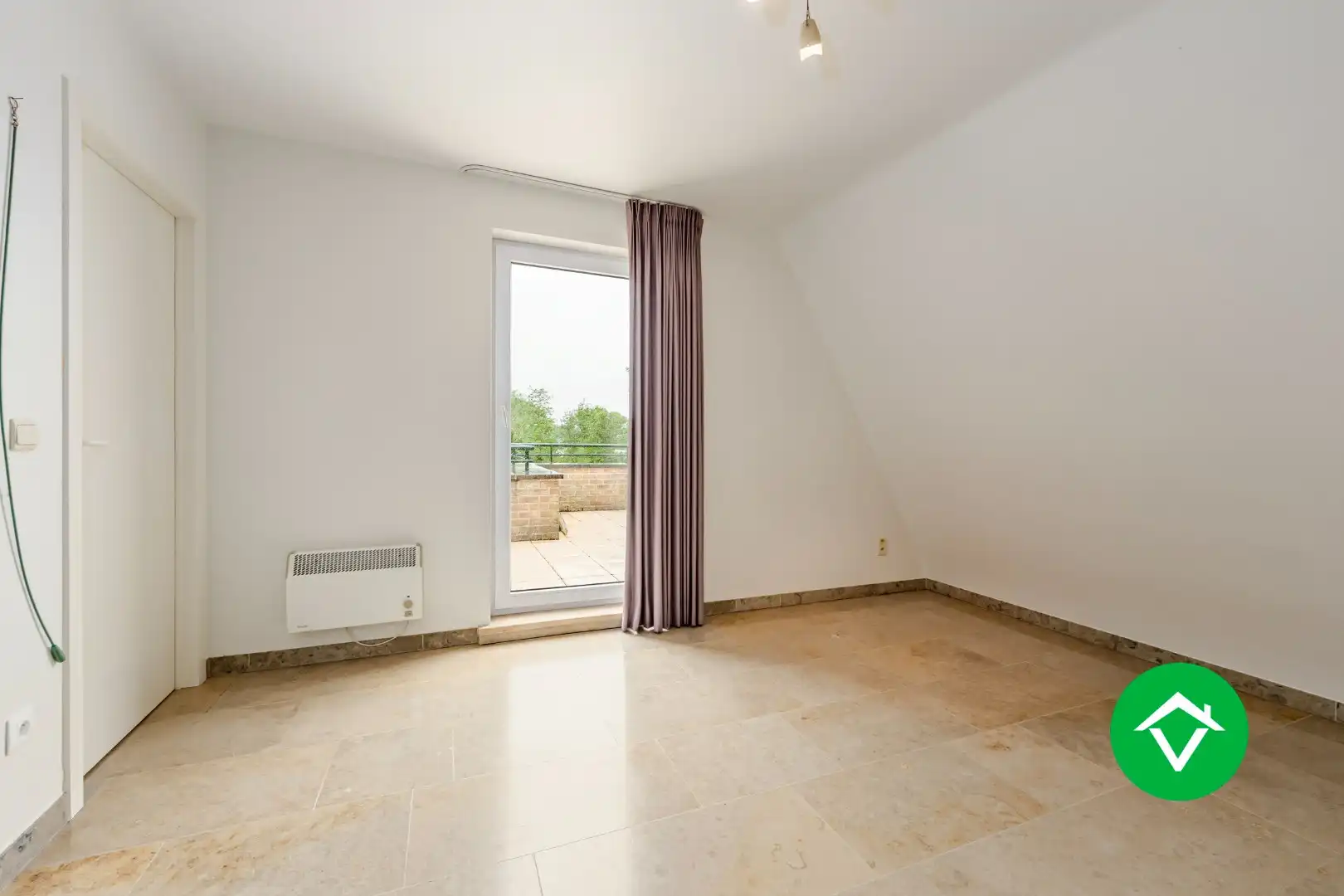 Prachtig gelegen penthouse met 3 slaapkamers en garage in centrum Torhout foto 15