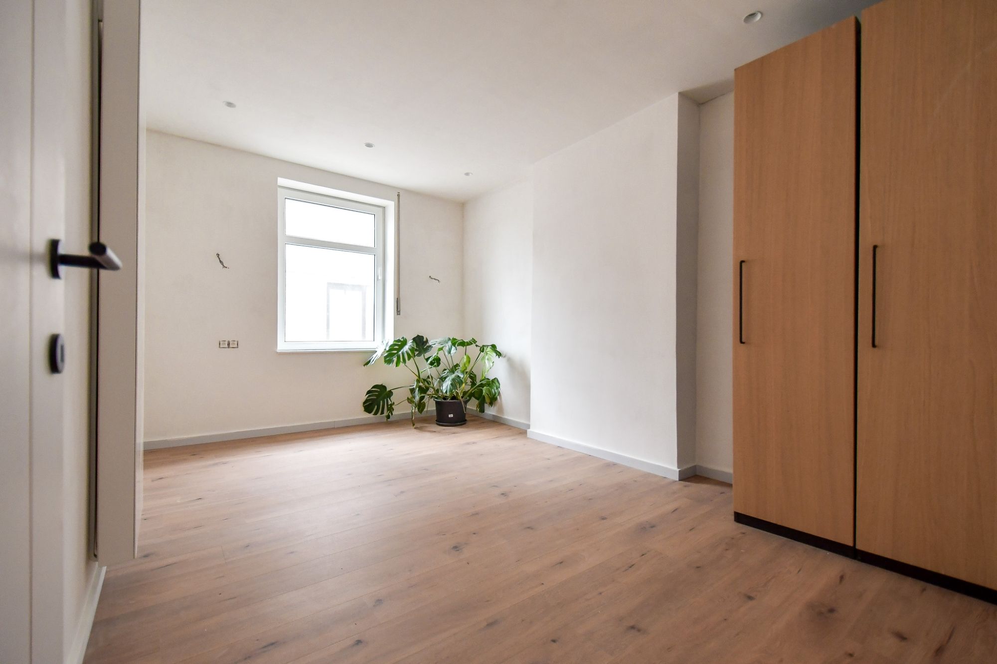 | OPENHUISMOMENT ZATERDAG 03/05 - 8u30 - 10u | RUIME GERENOVEERDE WONING met TUIN & GARAGE foto 15