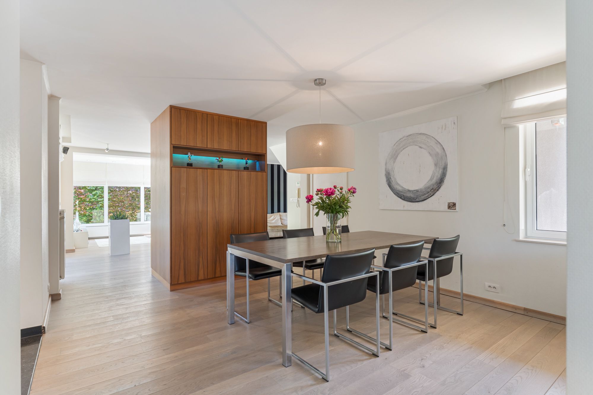 Exclusieve villa met tijdloze klasse, zwemvijver en zicht op groen te Hasselt ! foto 10