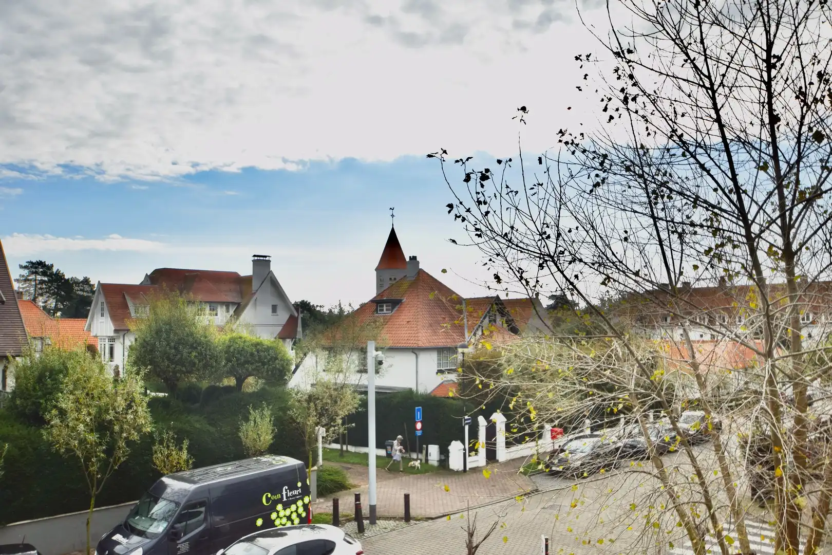 Prachtige karaktervolle villa in hartje Zoute, op enkele stappen van het Dominicanenkerkje en het strand te huur. foto 14