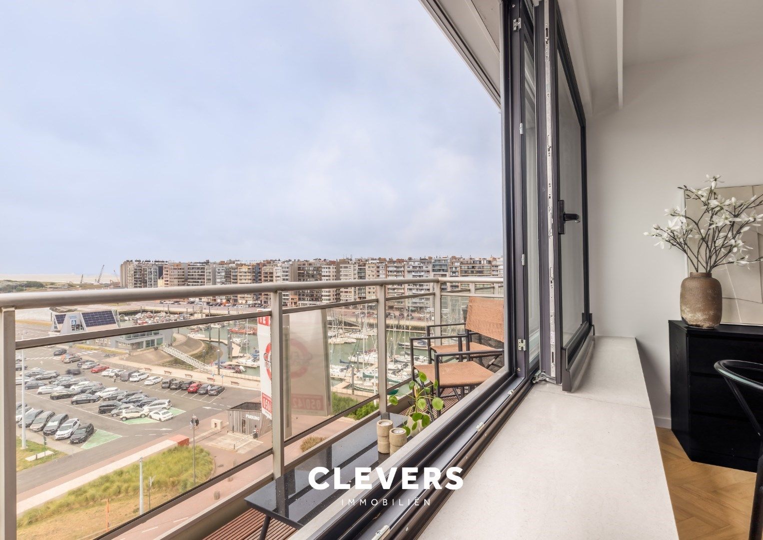 Exclusief appartement op unieke locatie aan zee gelegen foto 13