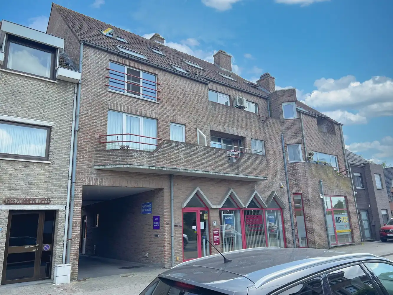 Instapklaar, lichtrijk appartement met balkon + verzicht foto 11