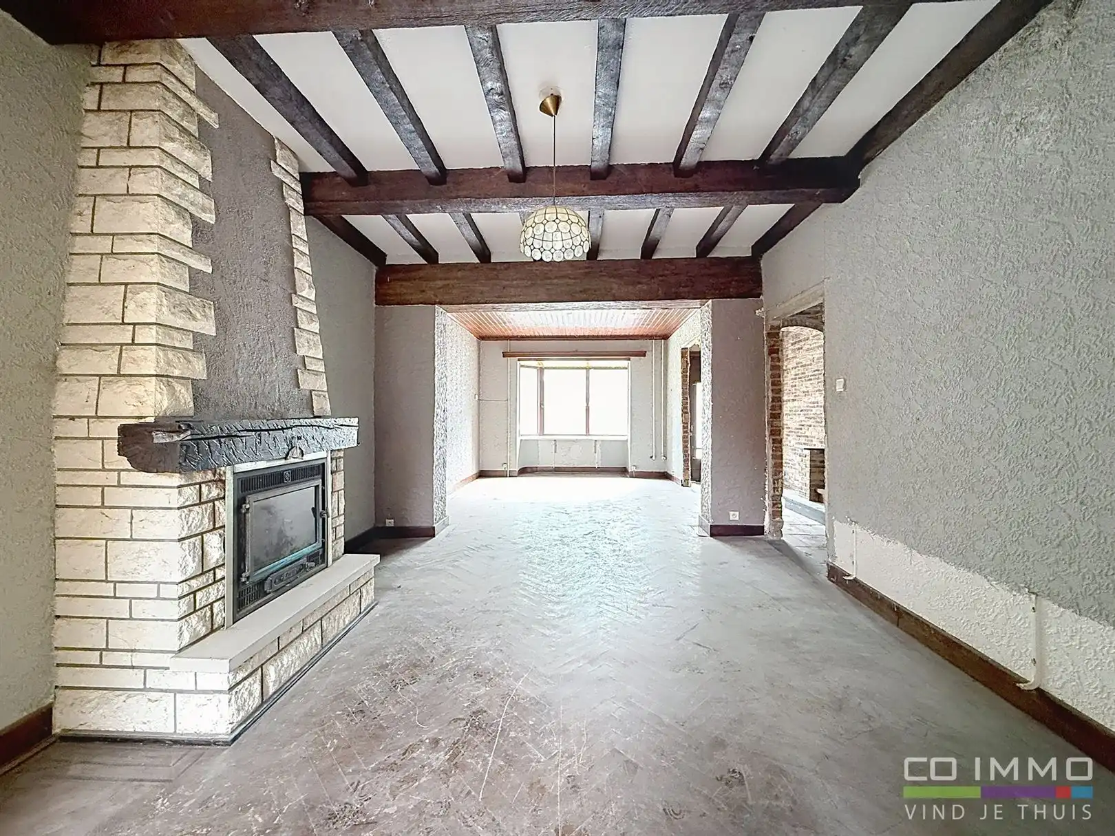 Ruime stadswoning met tuin, te renoveren, 2a 68ca foto 9