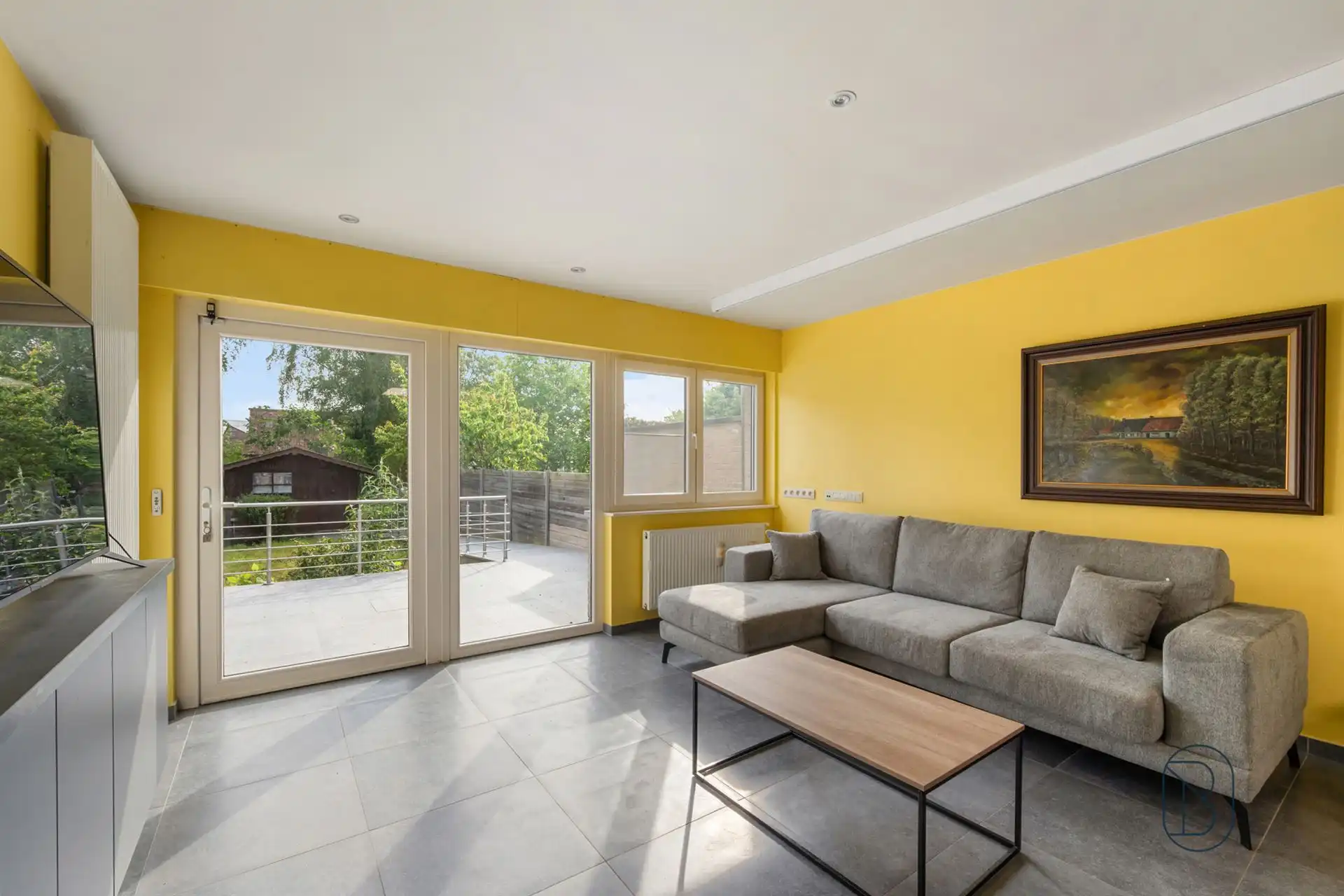 Ruime instapklare woning met 4 slpk, garage en tuin in Heule foto 2