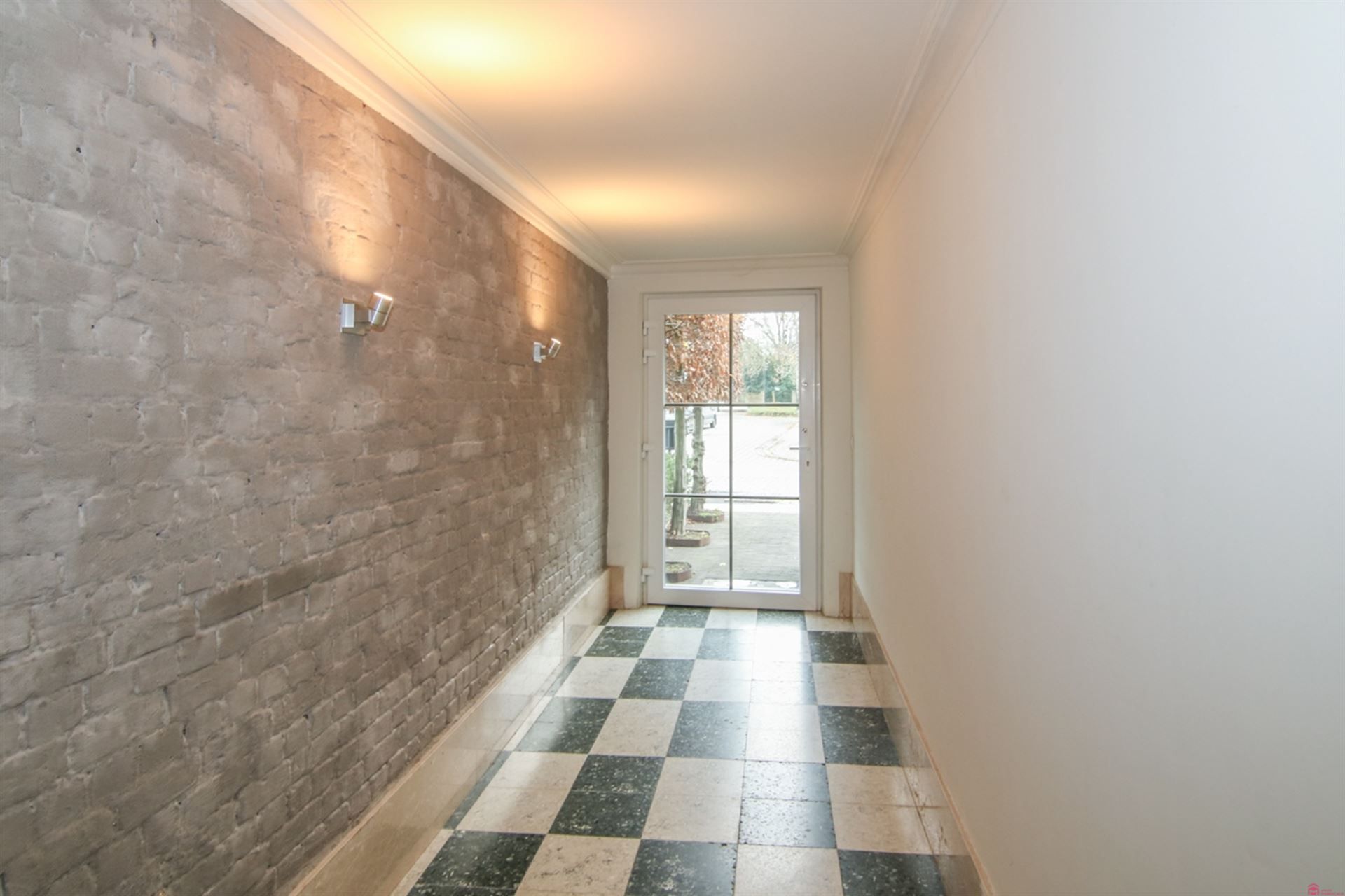 Burgerhuis op topligging in Kortrijk! foto 2