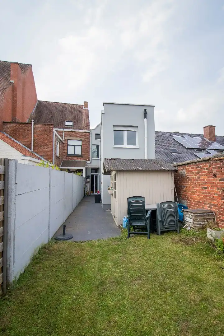 KARAKTERVOLLE STADSWONING MET TUIN  foto 14