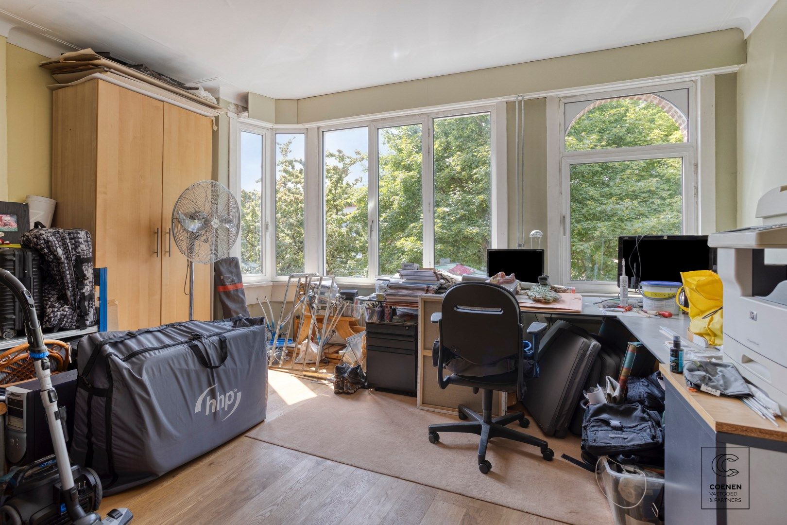 Instapklaar herenhuis van 241 m² met drie slaapkamers, gelegen in Mortsel! foto 27
