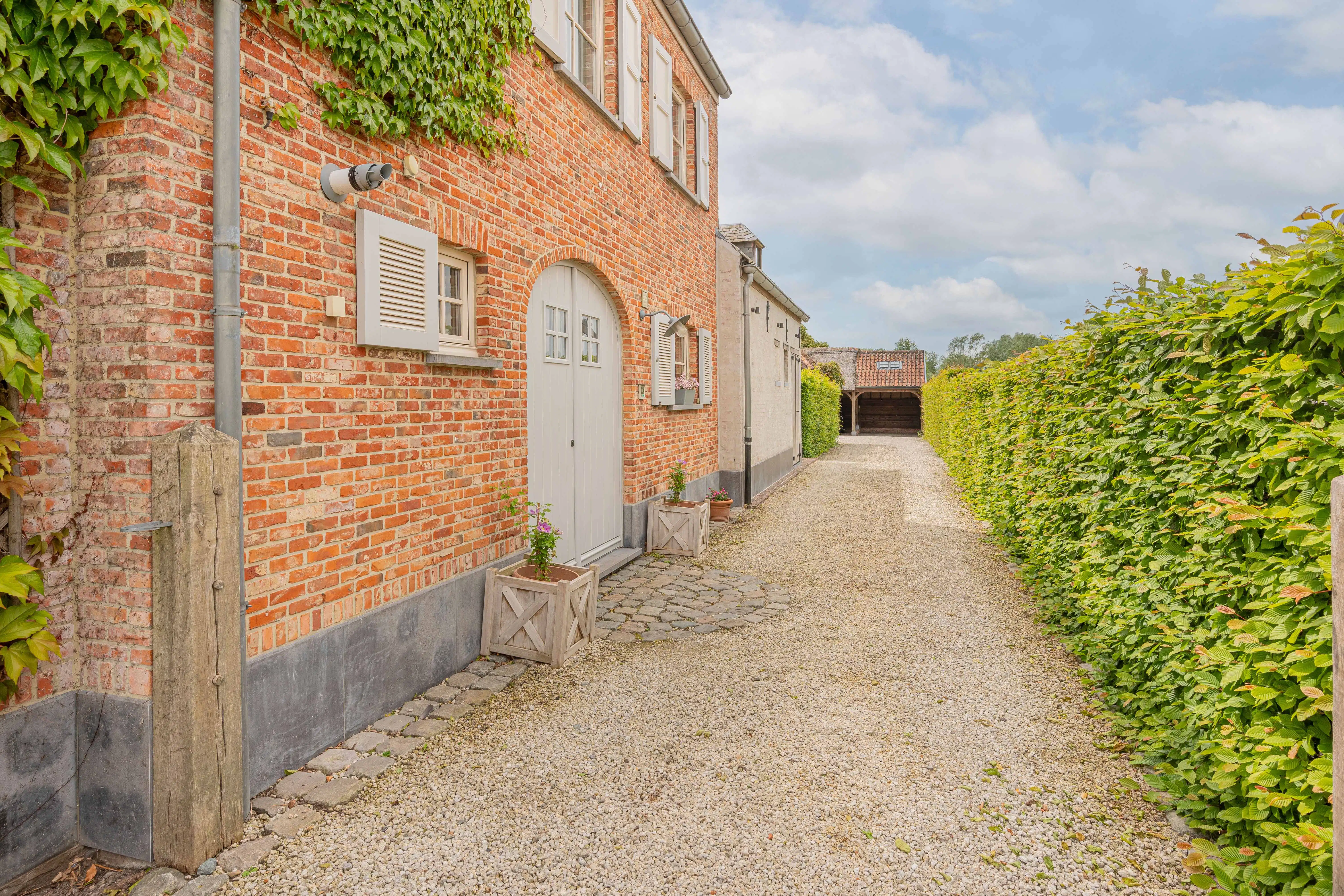 Exclusieve high-end gezinswoning prachtige tuin foto 18