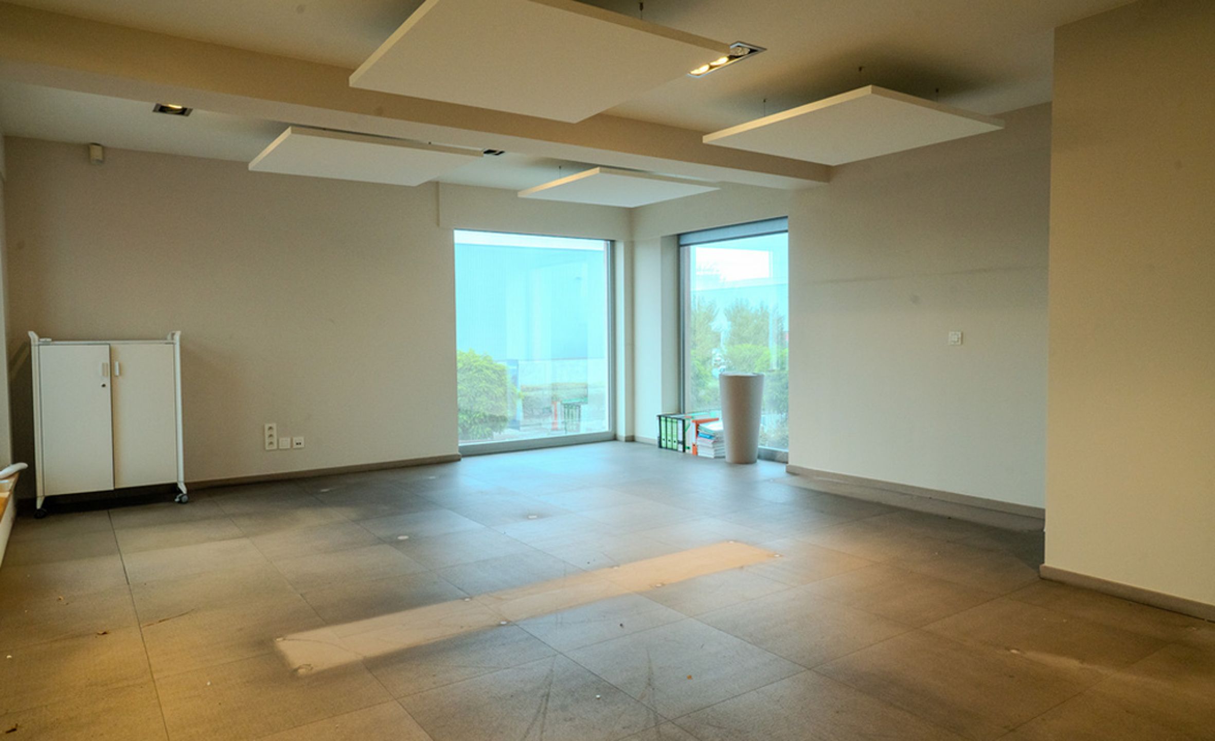 Kantoren & magazijn te huur, grondoppervlak van 5.992 m² foto 10