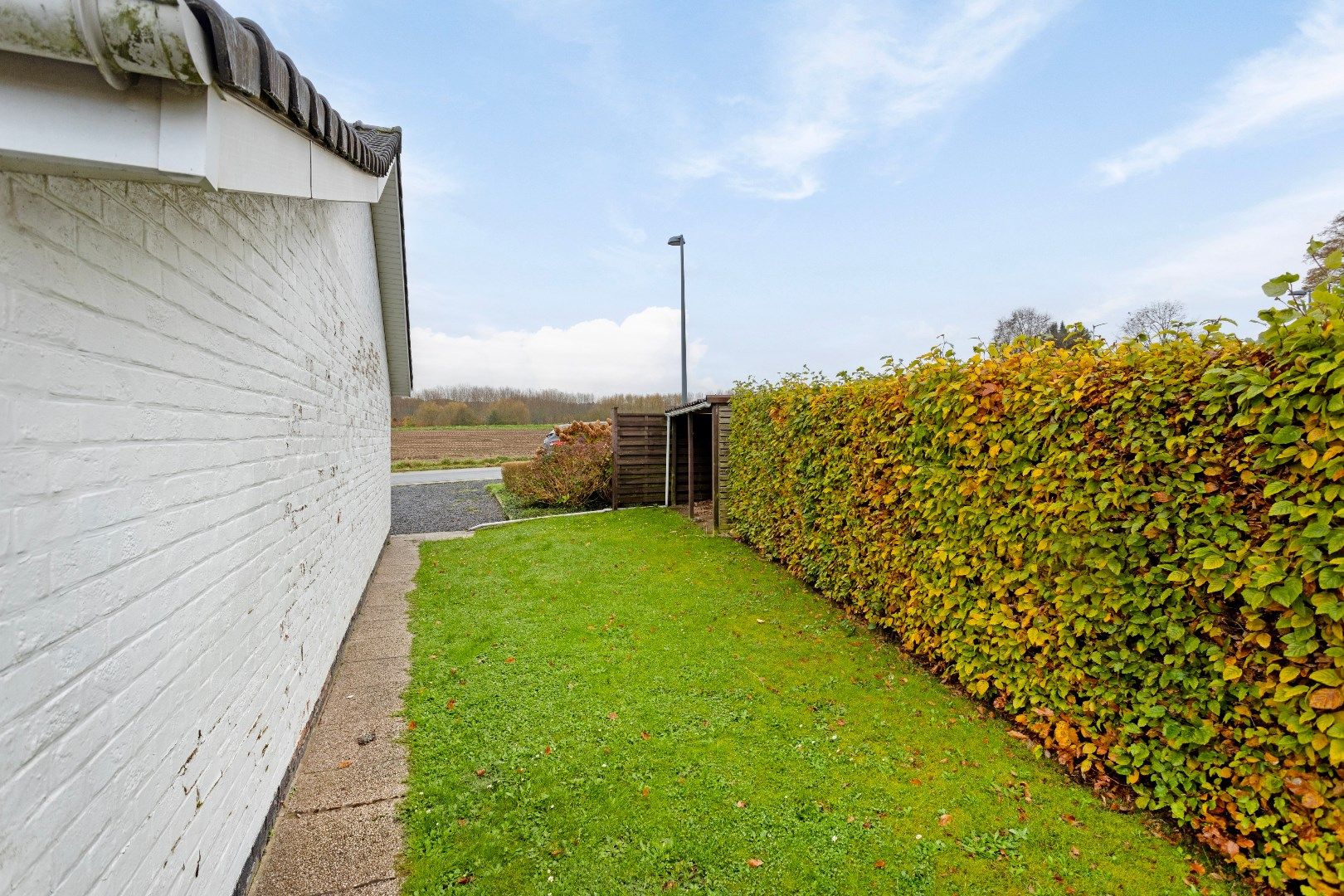 Solide 3-gevel woning met 3 slpks, tuin en garage nabij centrum Halle foto 26