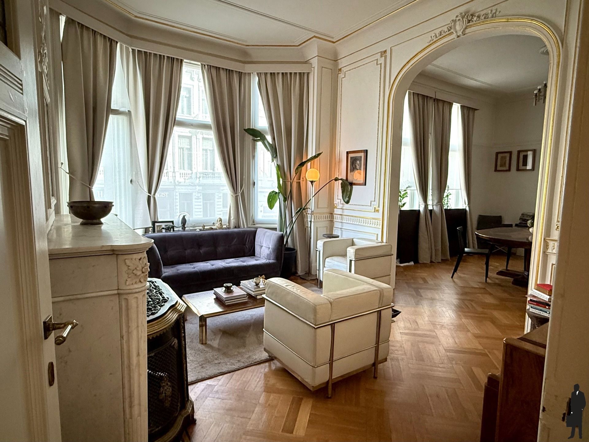 Authentiek  appartement in prachtige Art Nouveau stijl foto {{pictureIndex}}