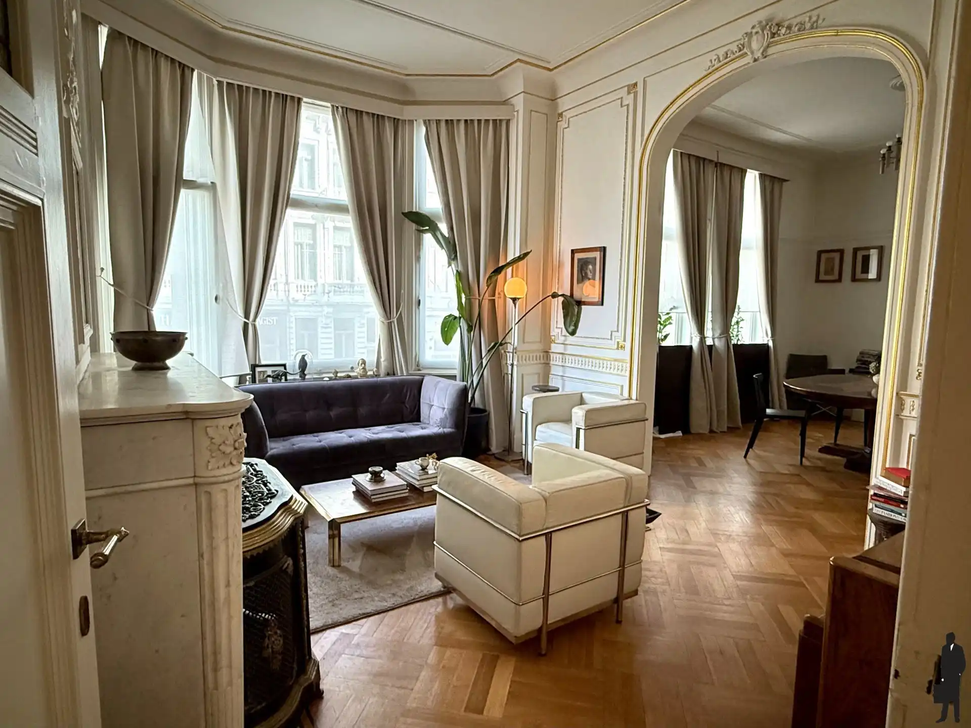 Authentiek  appartement in prachtige Art Nouveau stijl foto {{pictureIndex}}