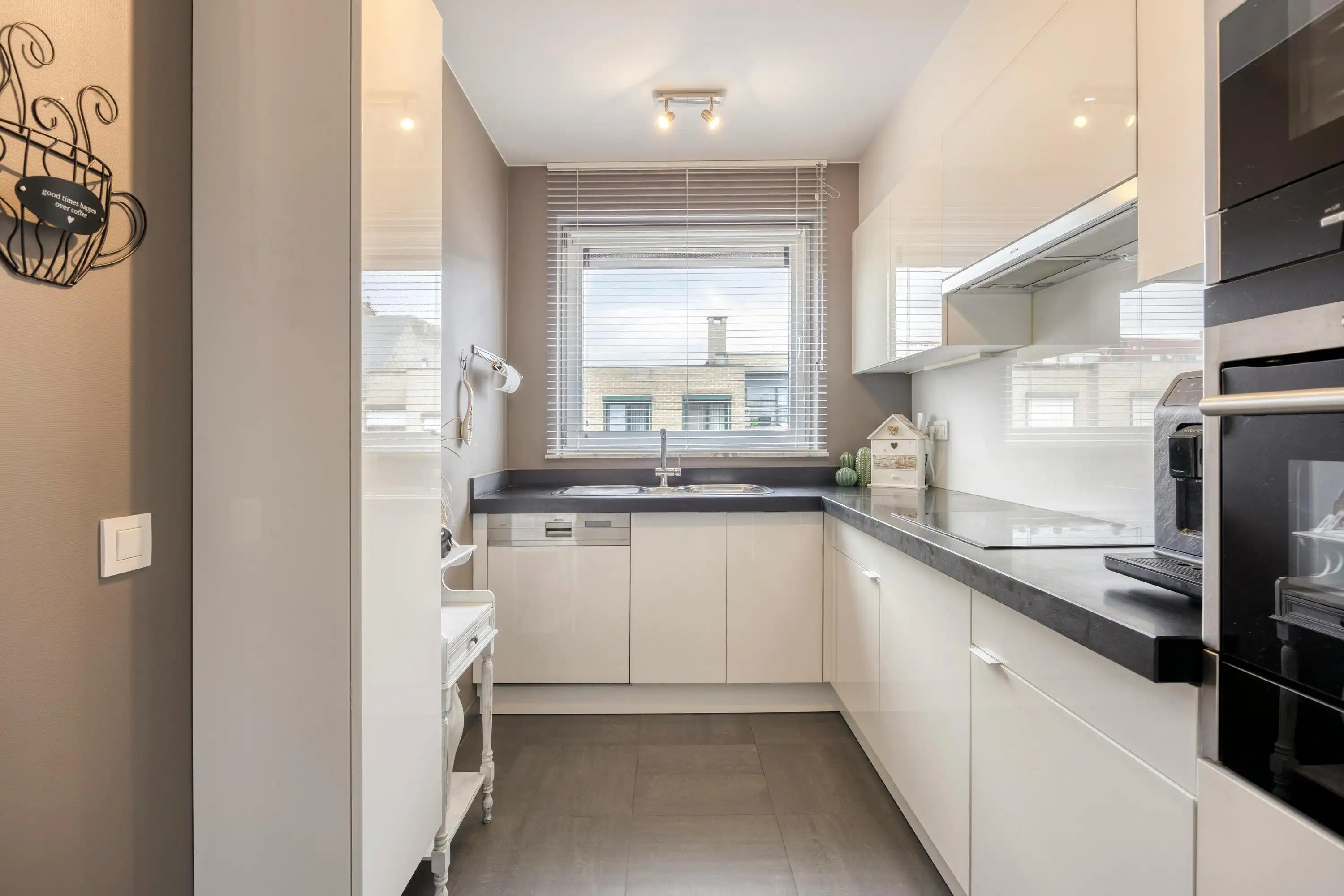 Instapklaar en energiezuinig appartement te koop in Burcht foto 5