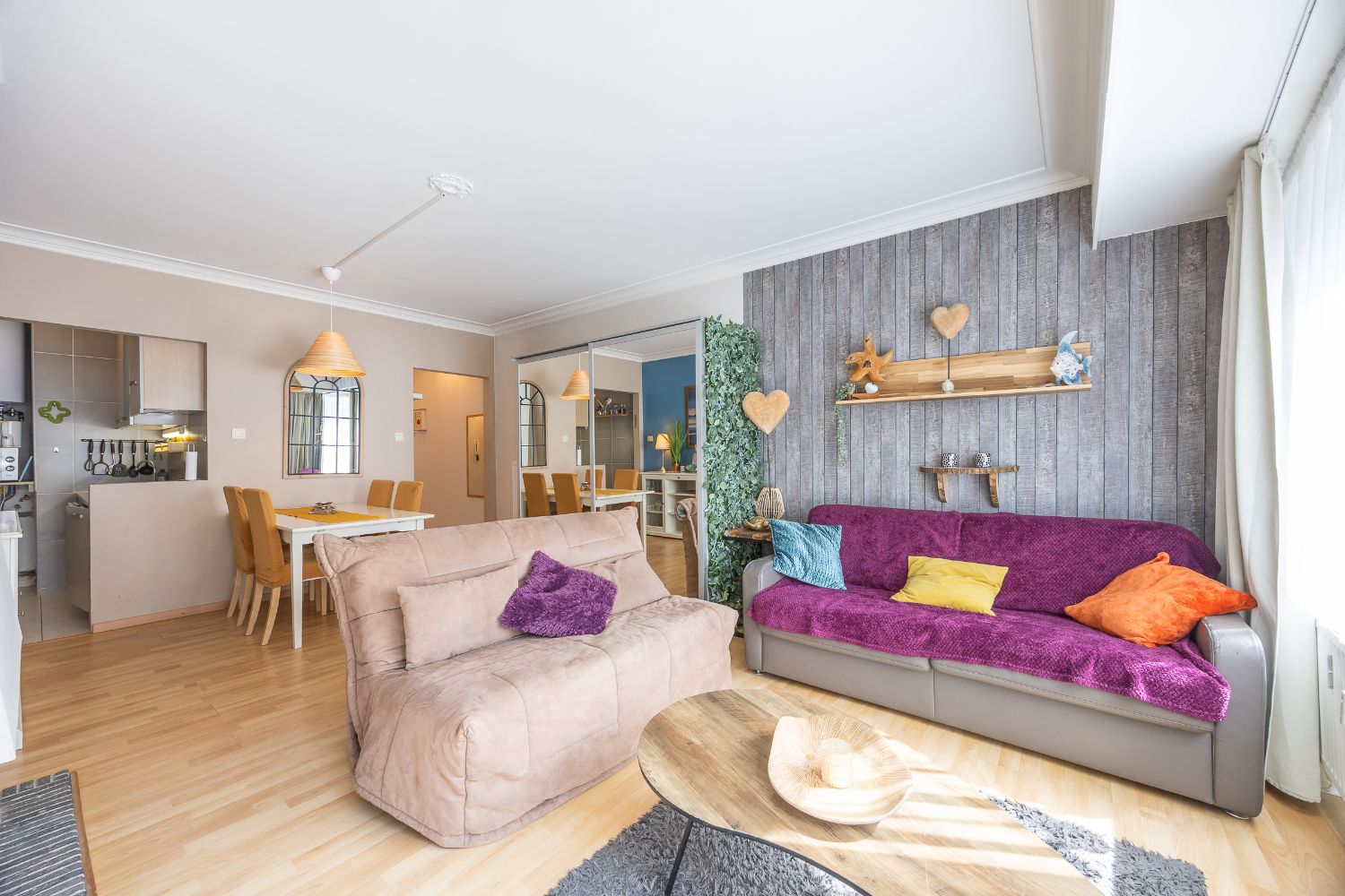 Knusse studio met zijdelings zeezicht in goede staat! foto {{pictureIndex}}