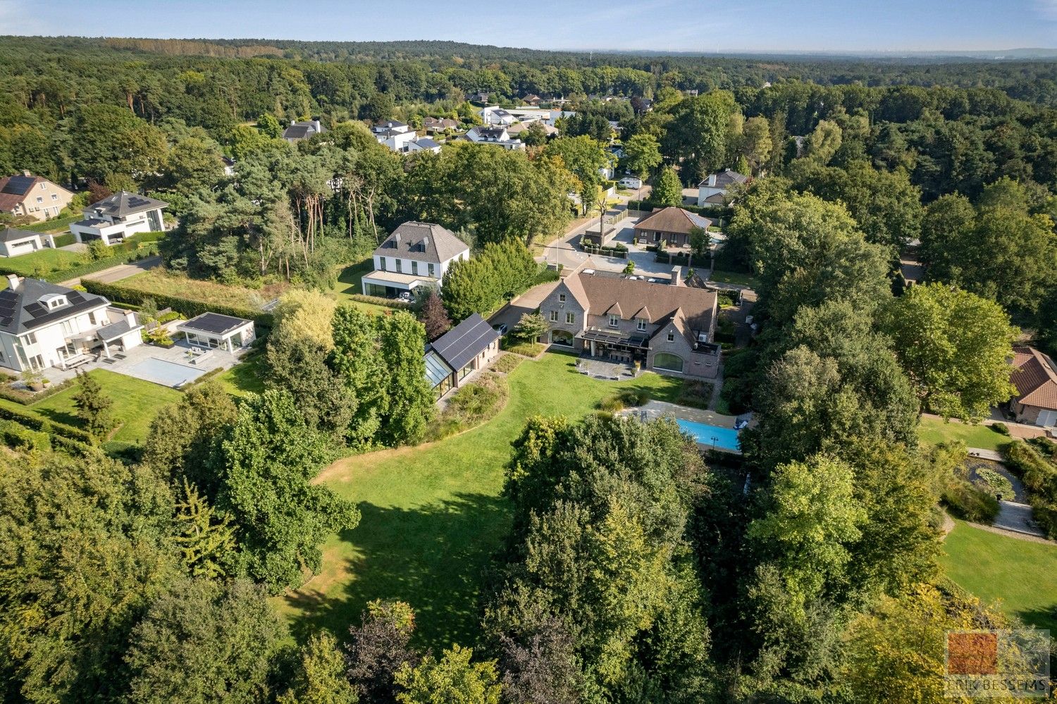 Exclusieve, luxueuze villa op toplocatie nabij Maastricht en de Euregio. foto 93