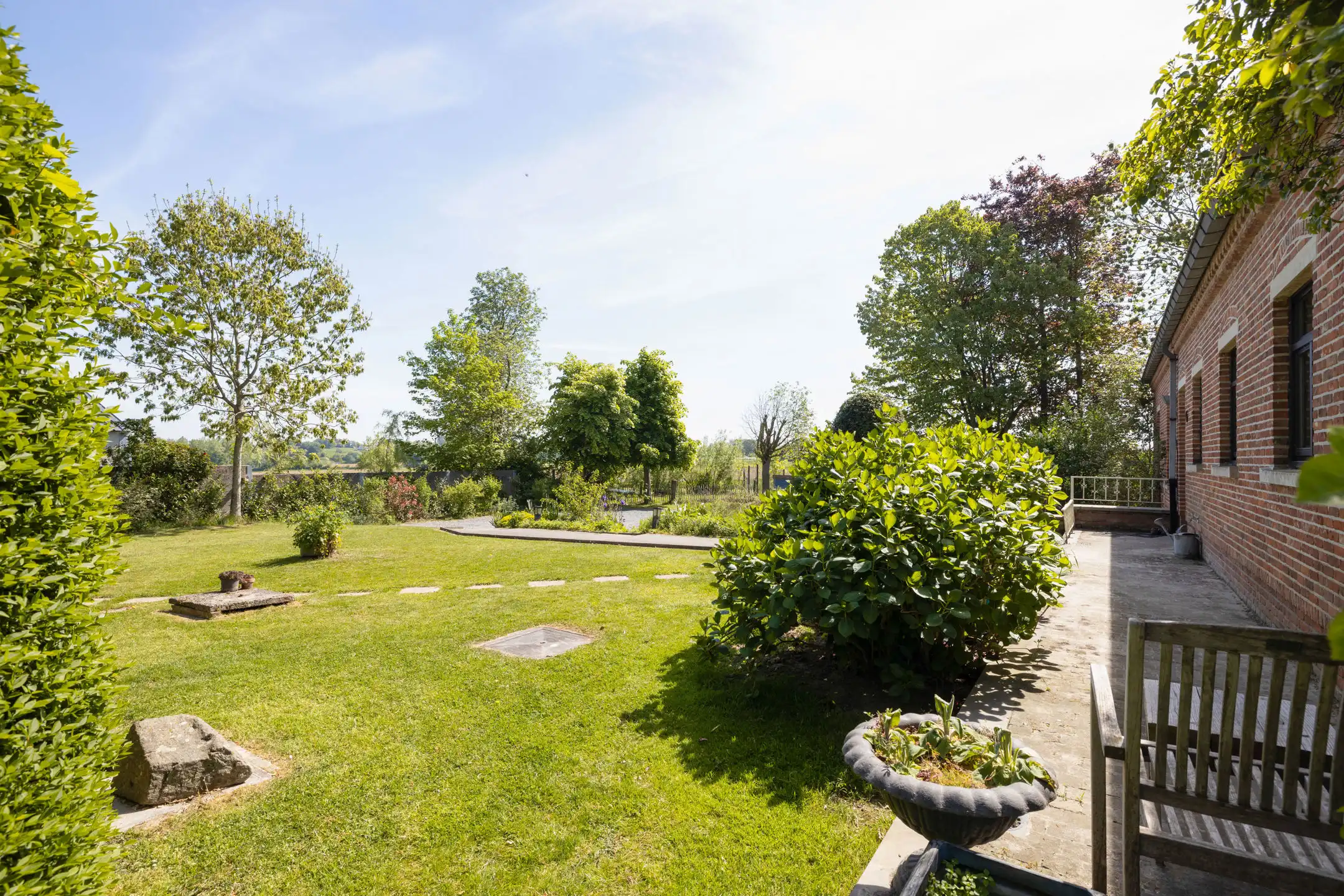 Prachtige villa 5 slpk te midden van de velden op +/- 50a foto 39