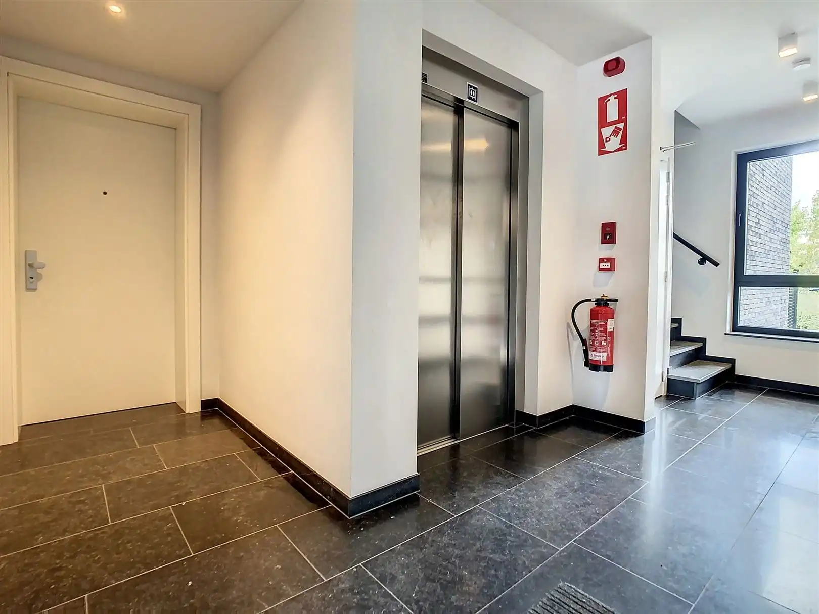 Instapklaar APP, 2 slpks, terras en garage  foto 5