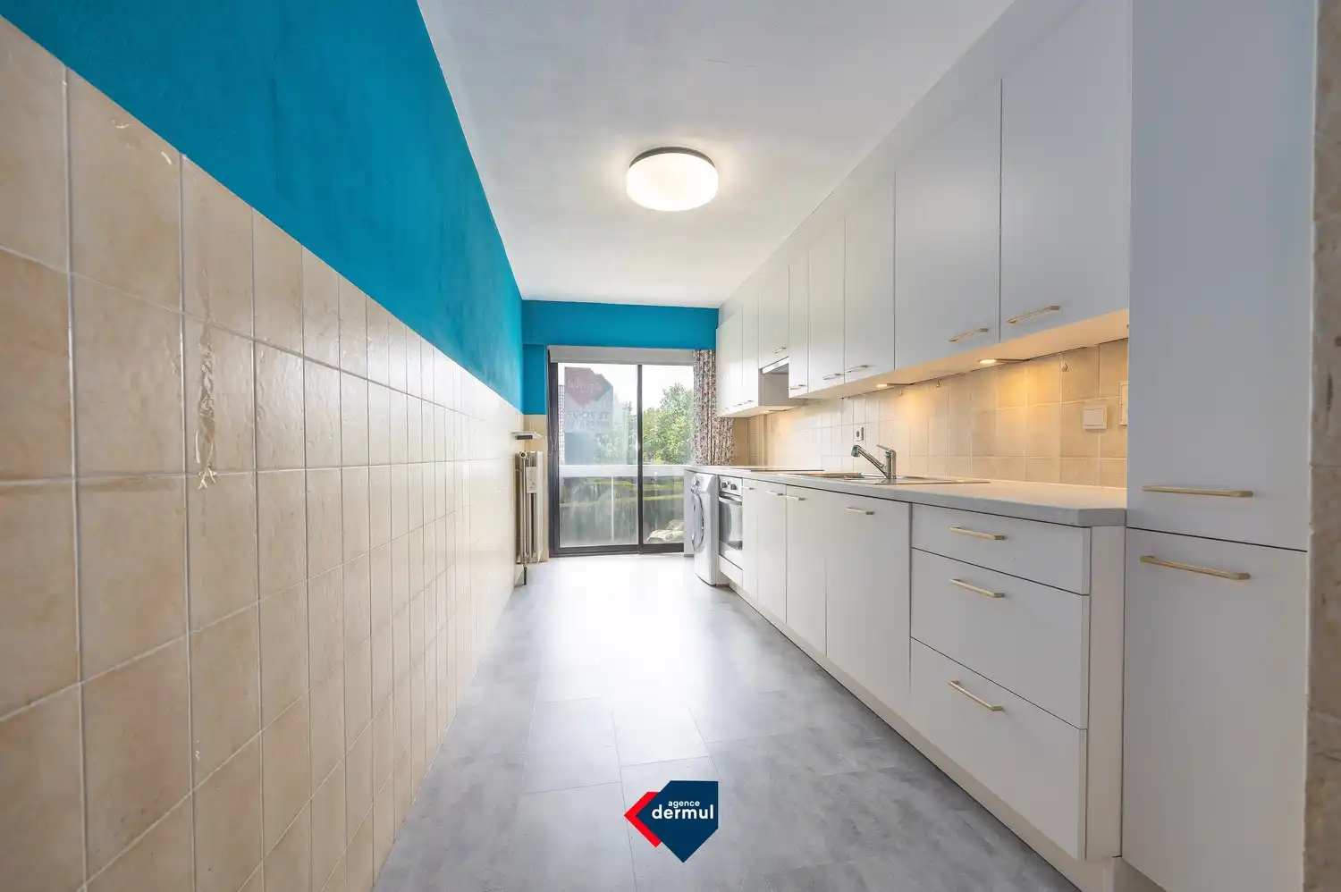RUIM APPARTEMENT MET GARAGE foto 10