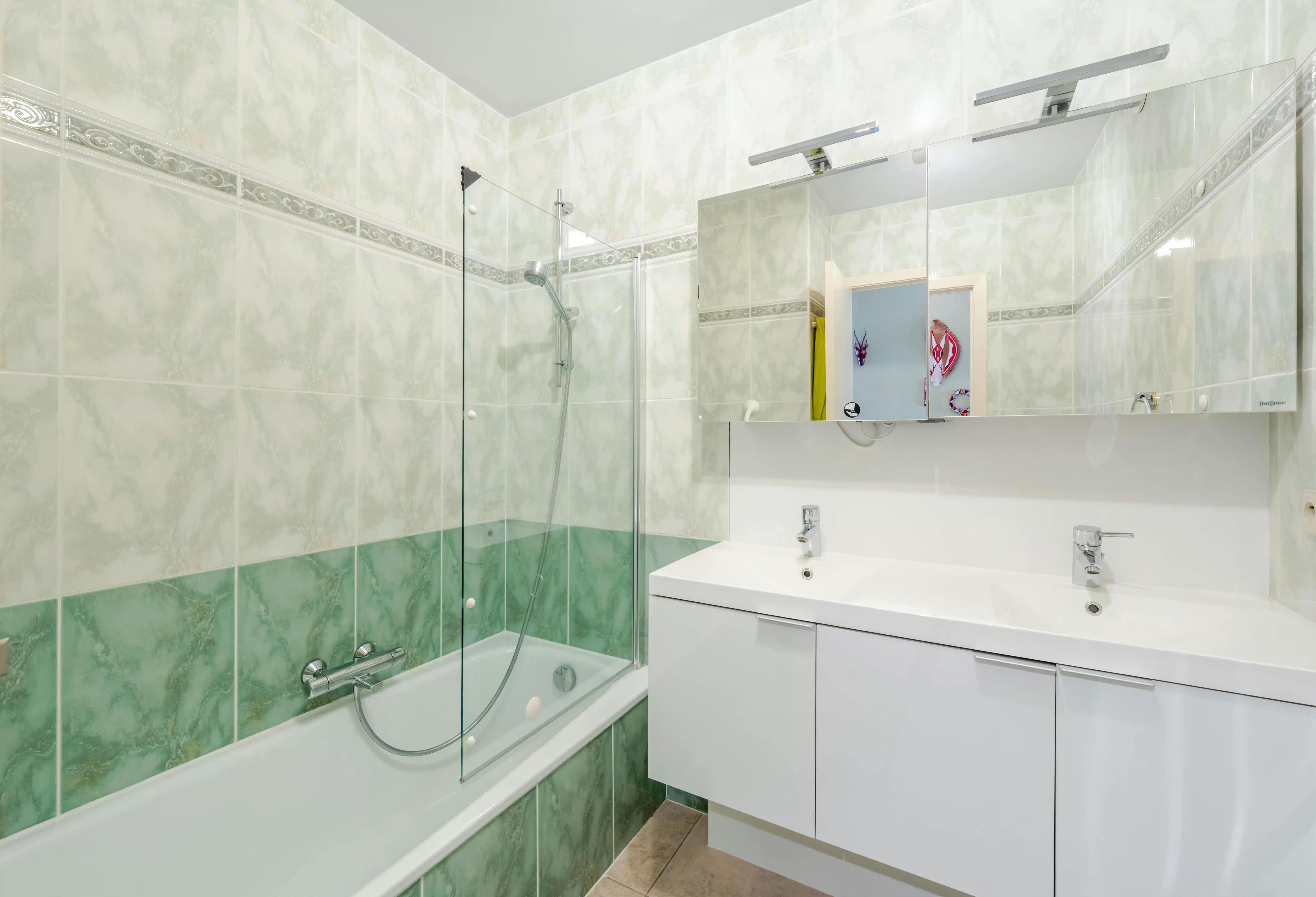 Ruim 2-slaapkamer appartement met zonnig terras te Oostende foto 10